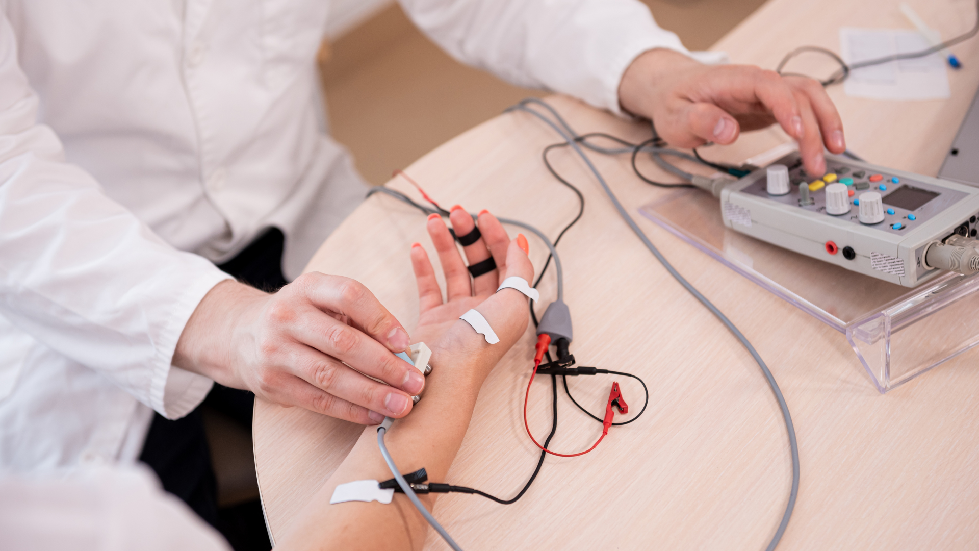 Điện cơ đóng vai trò rất quan trọng trong chẩn đoán và theo dõi nhiều bệnh lý thần kinh - cơ