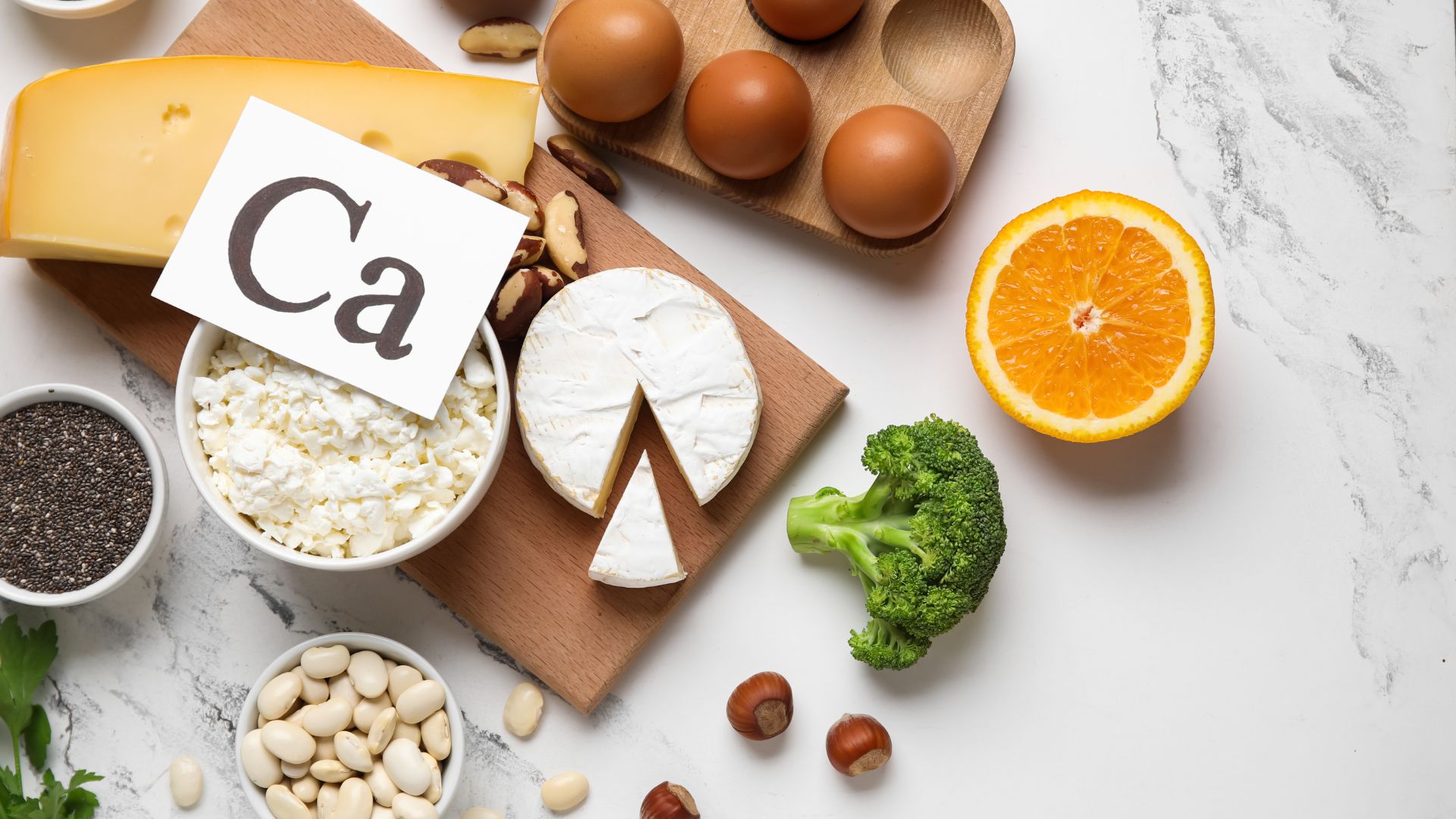 Chế độ ăn của người cao tuổi cần được thiết kế dễ tiêu hóa và giàu canxi