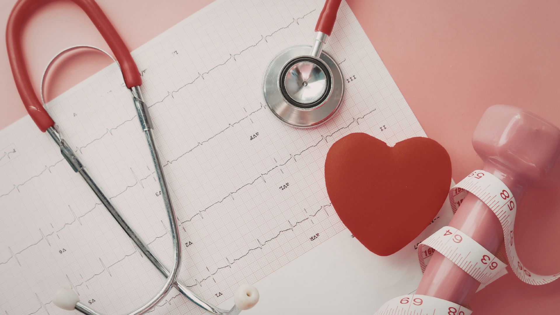 Đo ECG được thực hiện nhằm ghi nhận hoạt động điện của tim trong thời gian ngắn