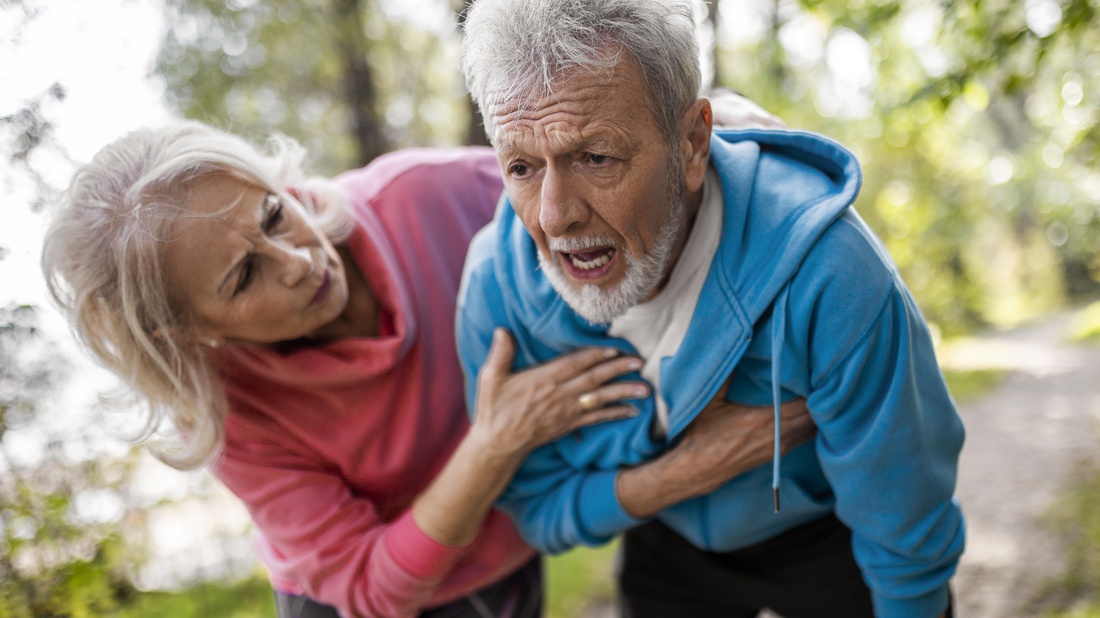 Nguy cơ bị đột quỵ tim tăng lên khi bạn già đi