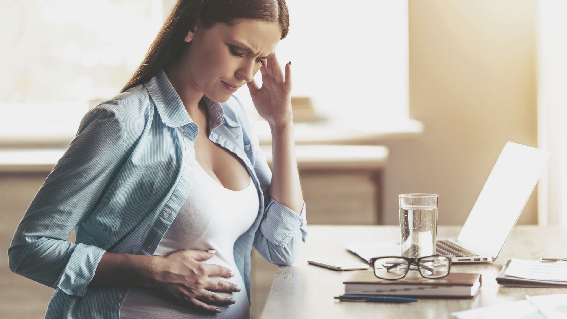 Dư ối có thể khiến mẹ bầu cảm thấy mệt mỏi