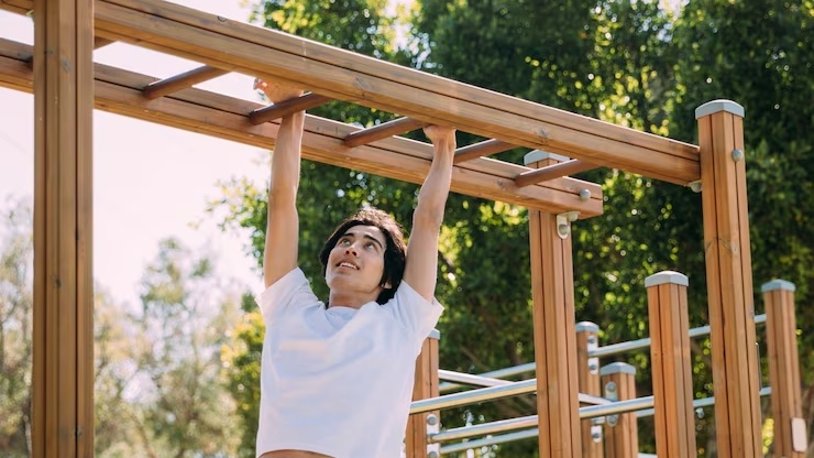 Đu xà có tăng chiều cao không là thắc mắc phổ biến của nhiều bạn trẻ