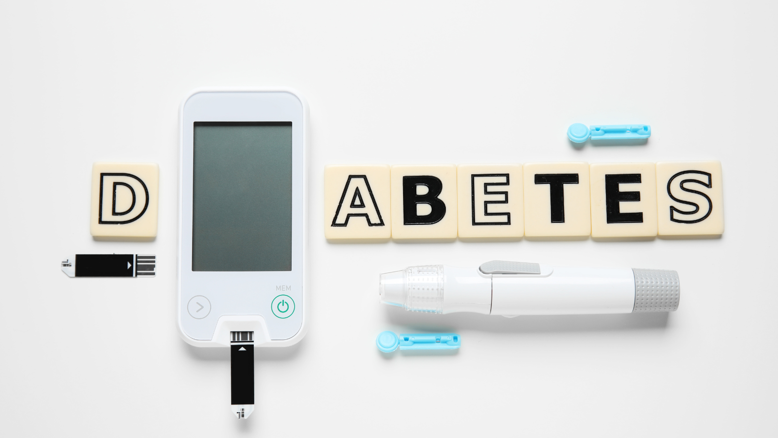 Đái tháo đường là một trong những nguyên nhân gây đục thủy tinh thể người già