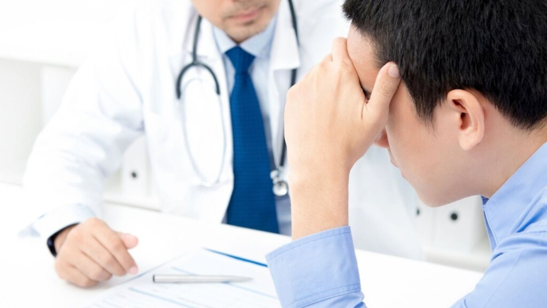 Nam giới cần đến khám bác sĩ nếu tình trạng dương vật lột da kéo dài không cải thiện