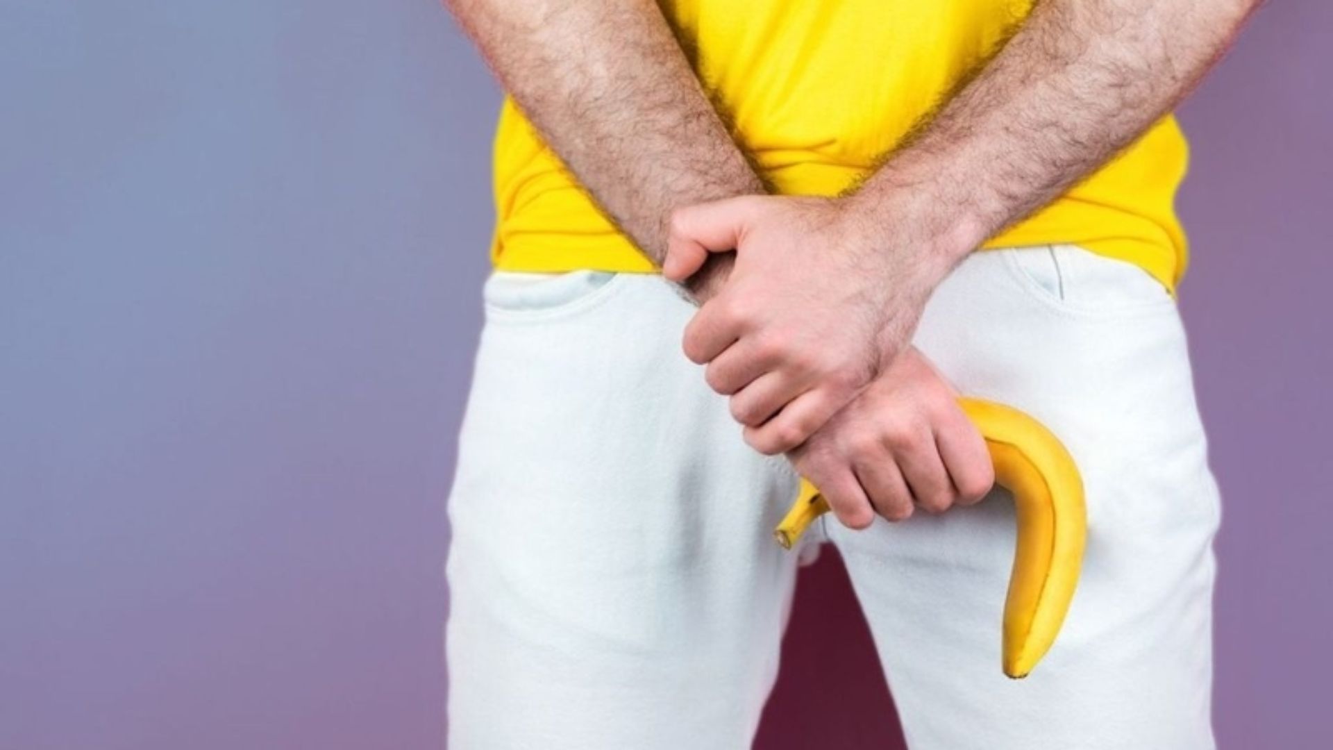 Dương vật cong là tình trạng trục của dương vật bị lệch so với trục cơ thể