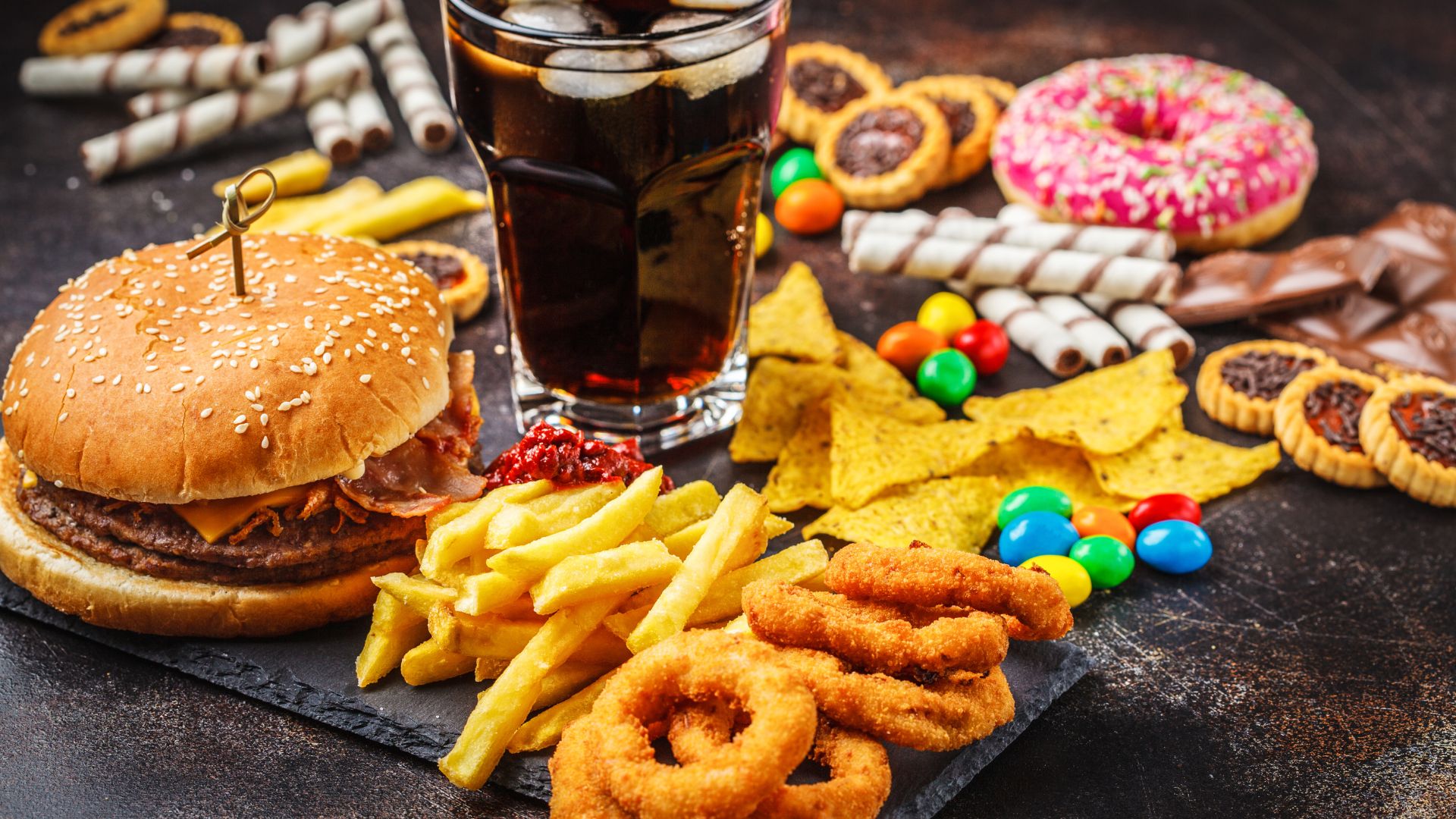 Những thói quen không lành mạnh là nguyên nhân chính khiến gan tích tụ mỡ