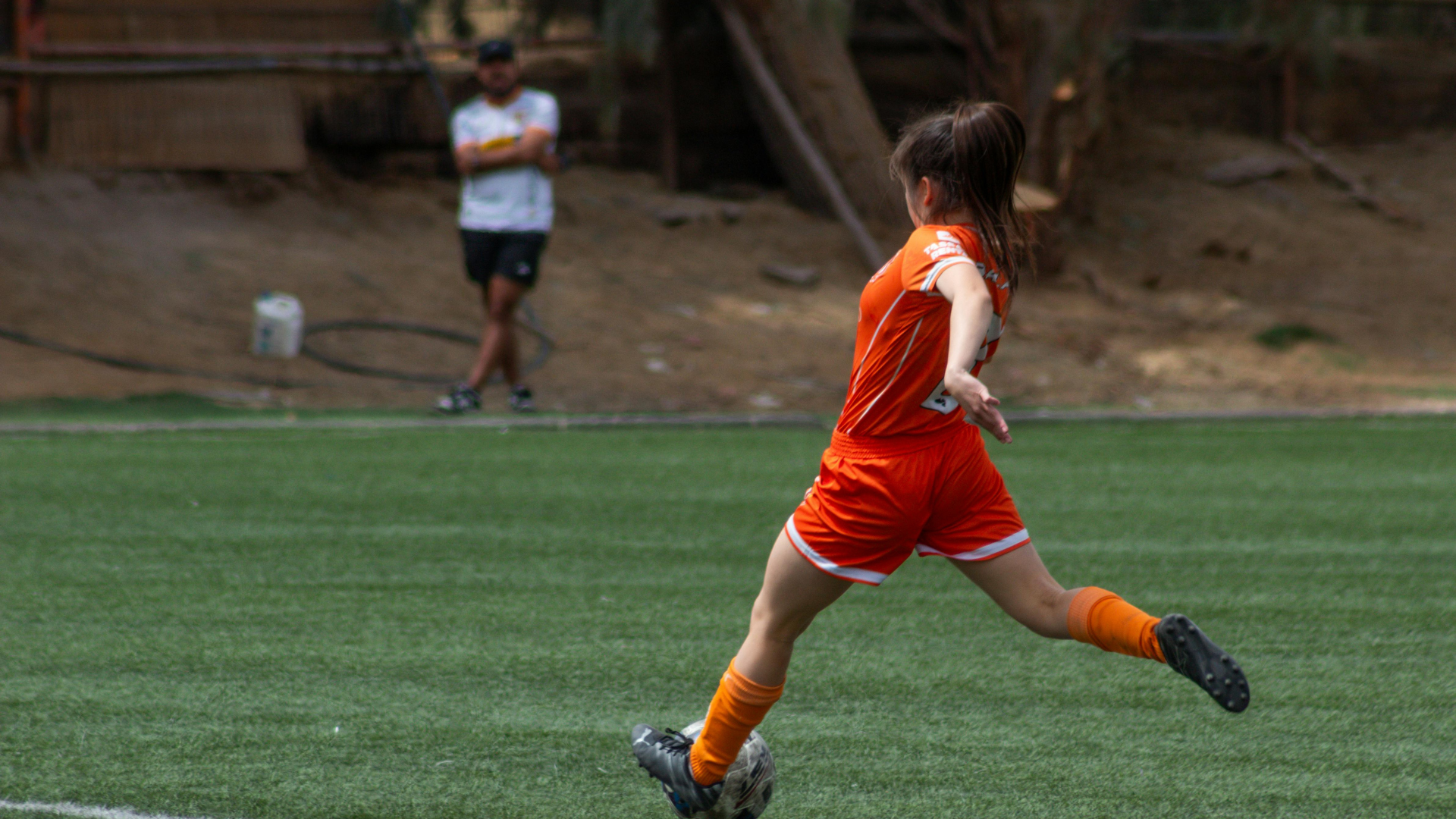 Người tập thể dục đột ngột sau thời gian dài ít vận động có nguy cơ gãy xương mác