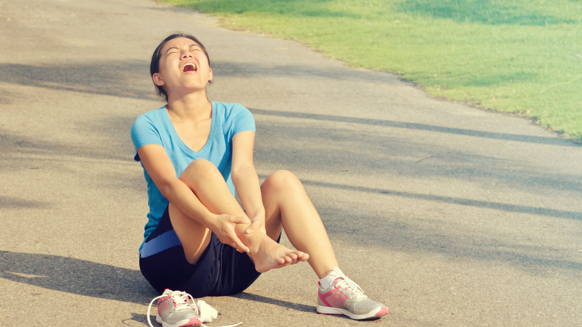 Phân biệt gãy xương với bong gân, trật khớp để có cách sơ cứu phù hợp