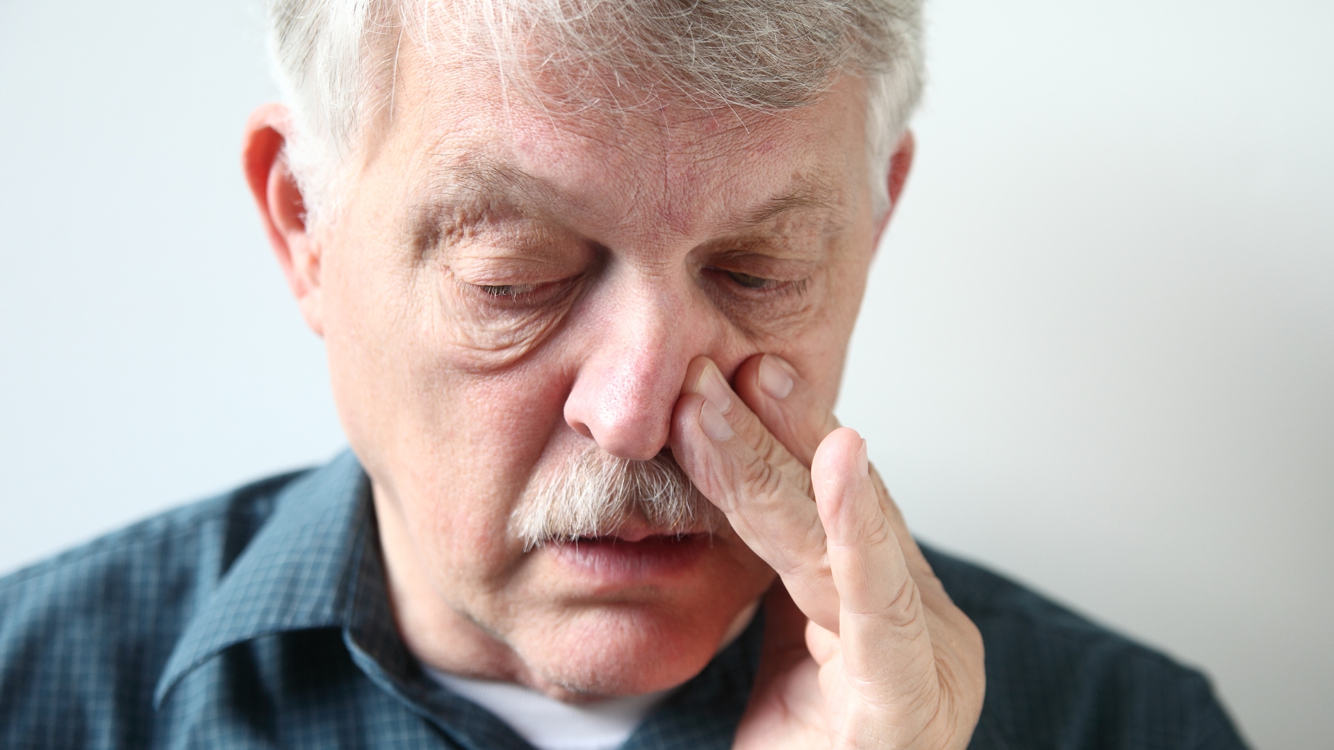 Ở giai đoạn I, các triệu chứng nhẹ như nghẹt mũi dễ bị bỏ qua và ung thư vẫn còn giới hạn ở vòm họng