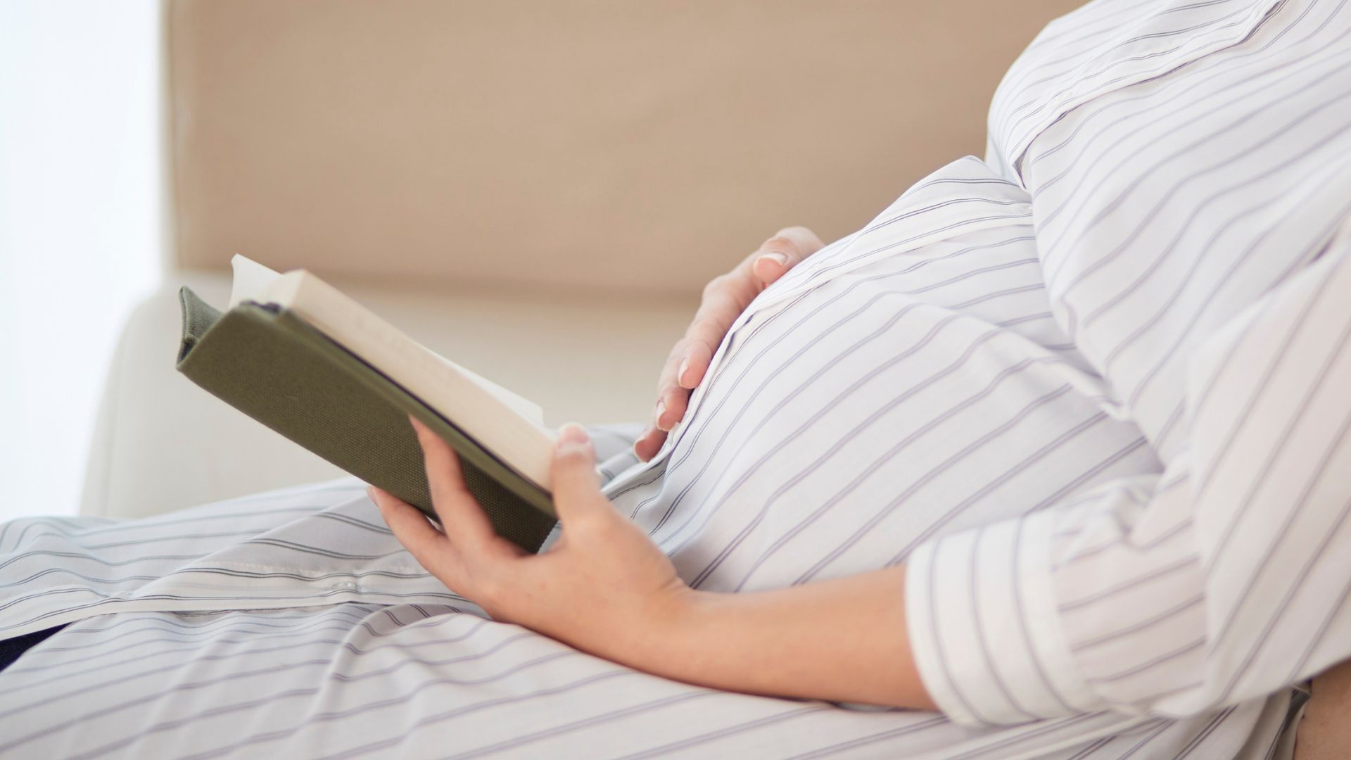 Ghi lại kết quả mỗi lần đo giúp mẹ theo dõi biến động đường huyết hiệu quả