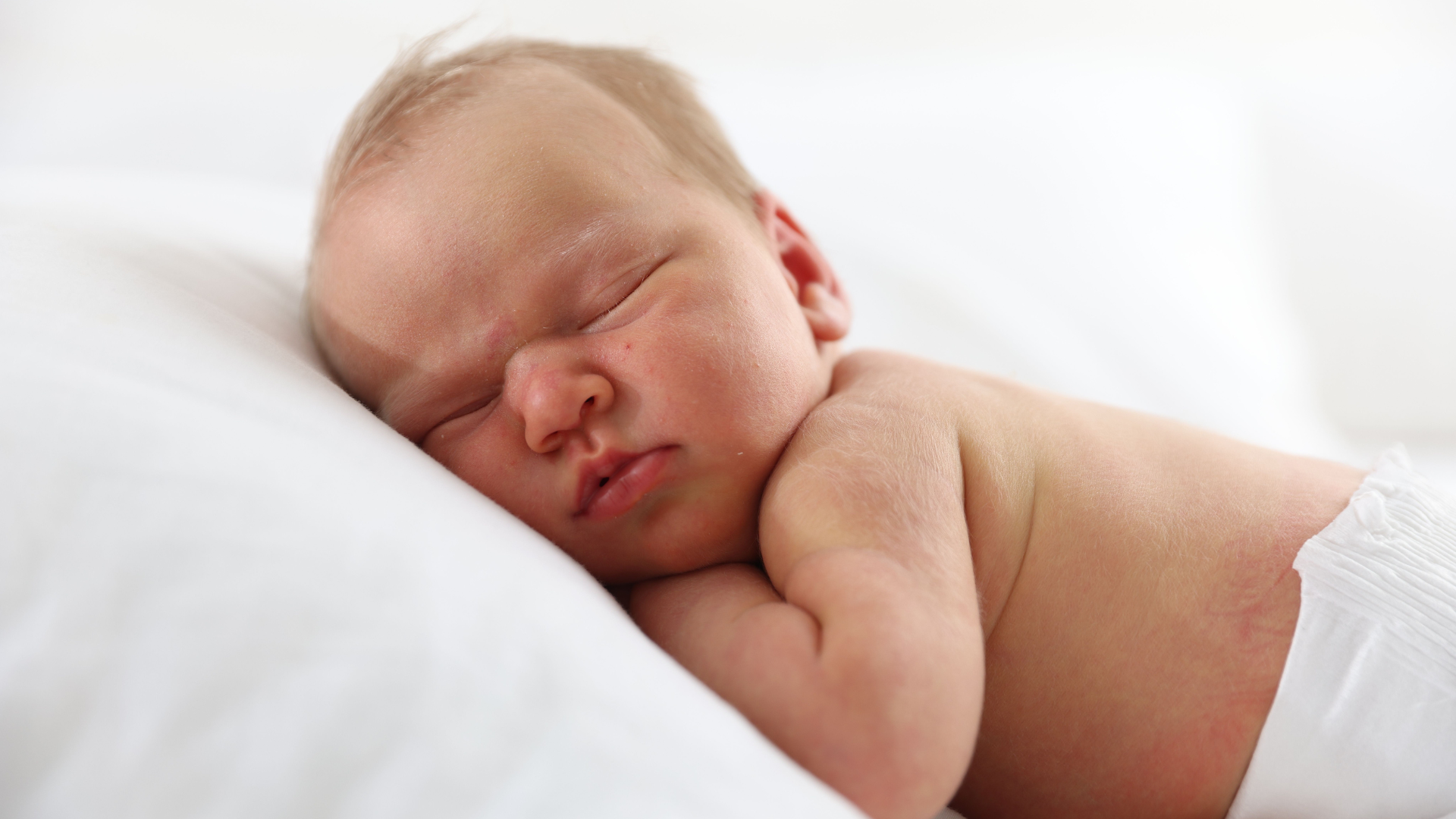 Gối chống trào ngược có phù hợp với trẻ sơ sinh