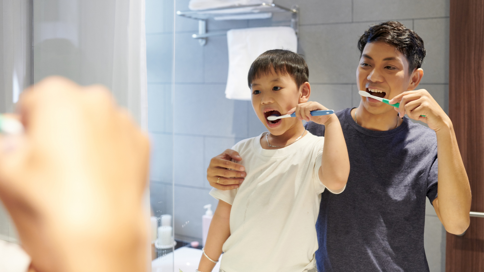 Bé vệ sinh cá nhân là bắt đầu lịch sinh hoạt cho bé 2 tuổi​ hàng ngày