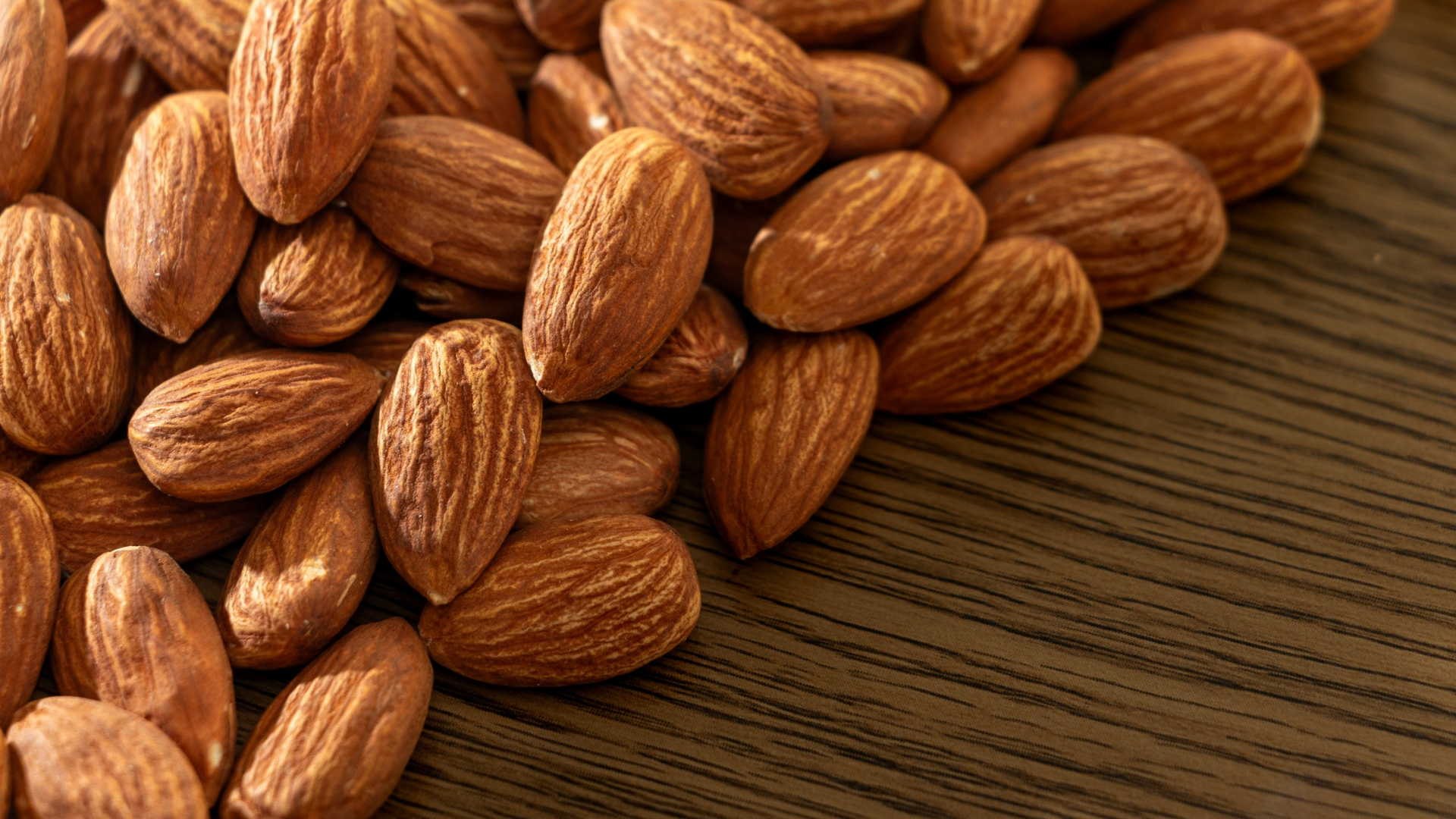 Giải đáp hạt hạnh nhân bao nhiêu calo theo từng khẩu phần phổ biến