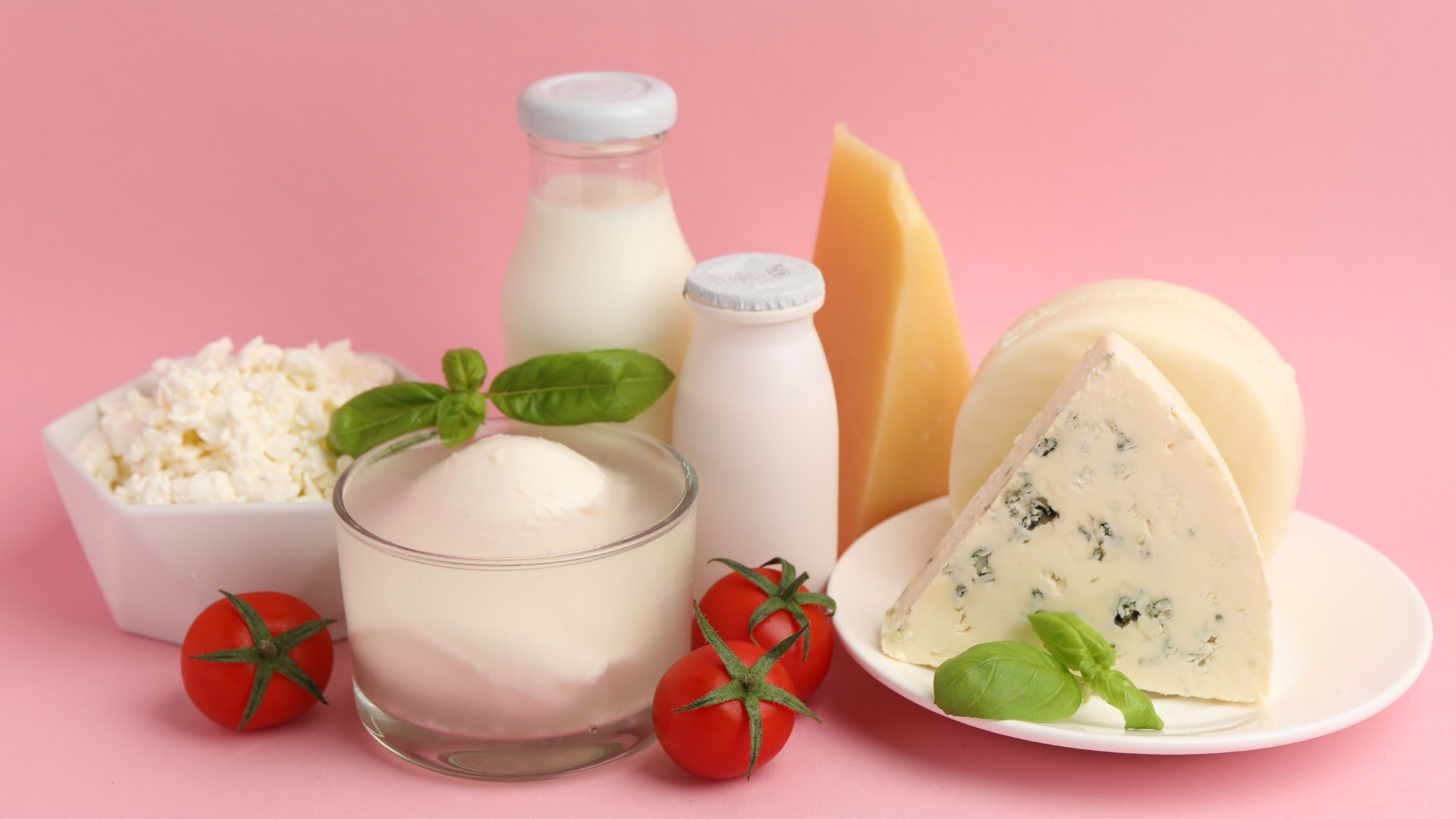 Sữa bò và các sản phẩm từ sữa có thể là yếu tố khiến tình trạng mụn nhọt trở nên nghiêm trọng hơn ở một số người