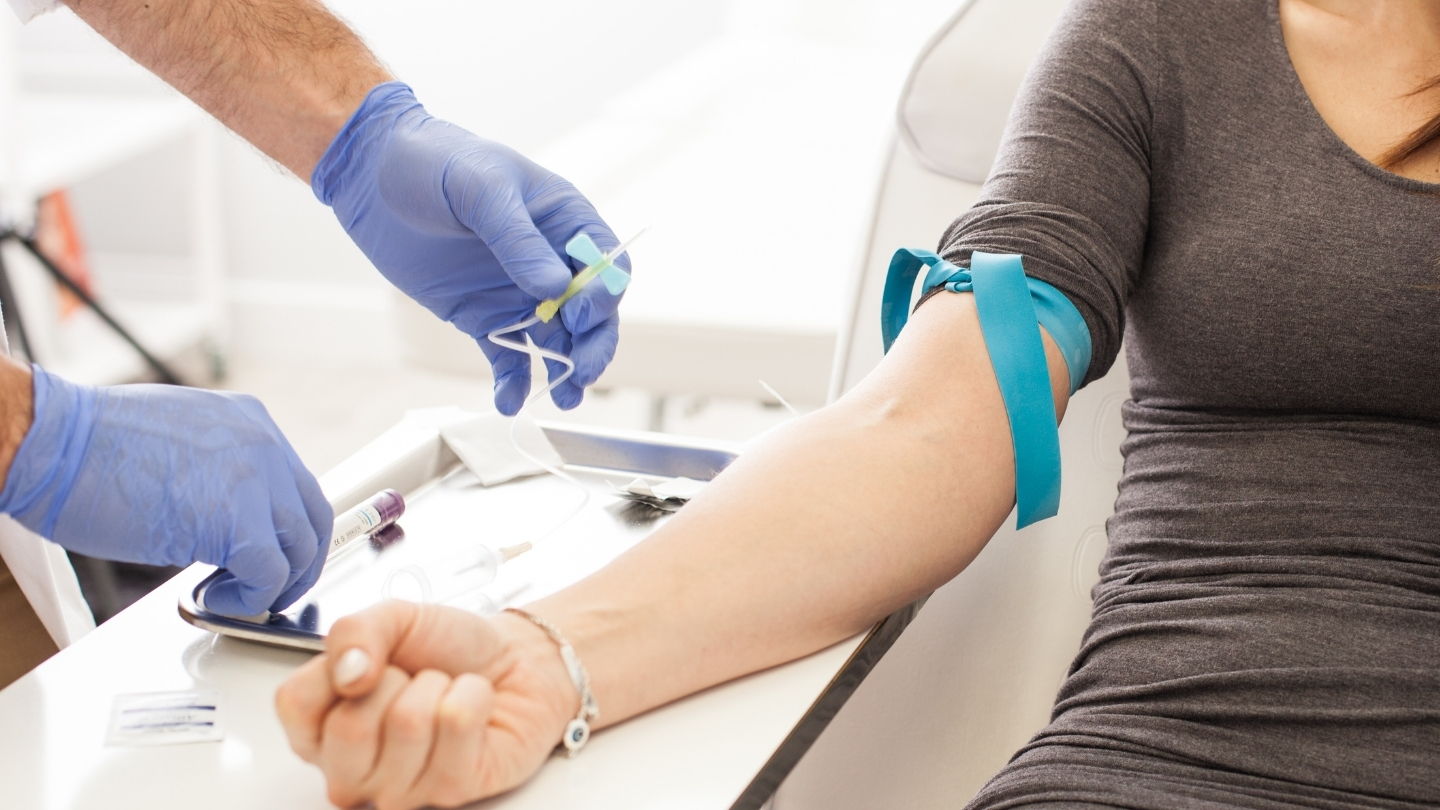 Xét nghiệm HE4 cần được thực hiện tại phòng xét nghiệm uy tín, có kiểm soát chất lượng