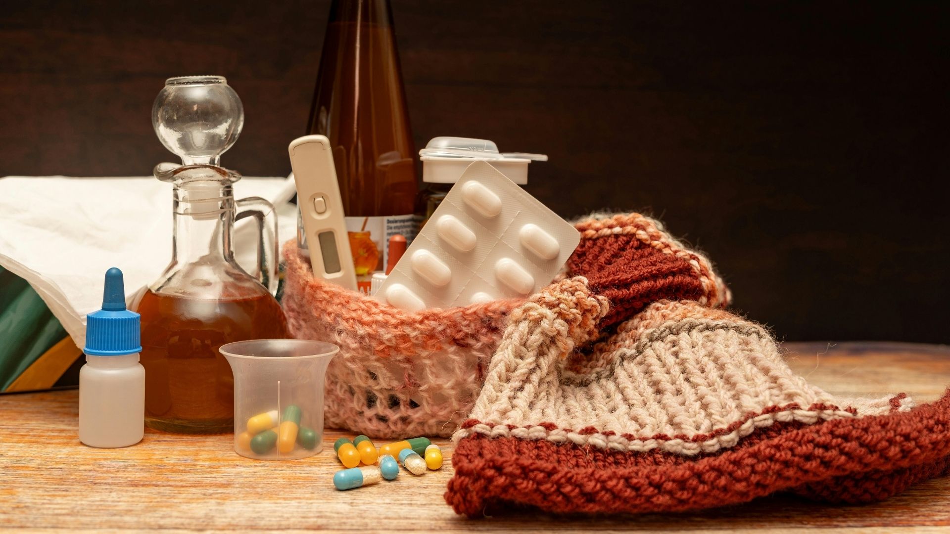 Người bệnh nên giữ ấm cơ thể trong thời tiết lạnh giá