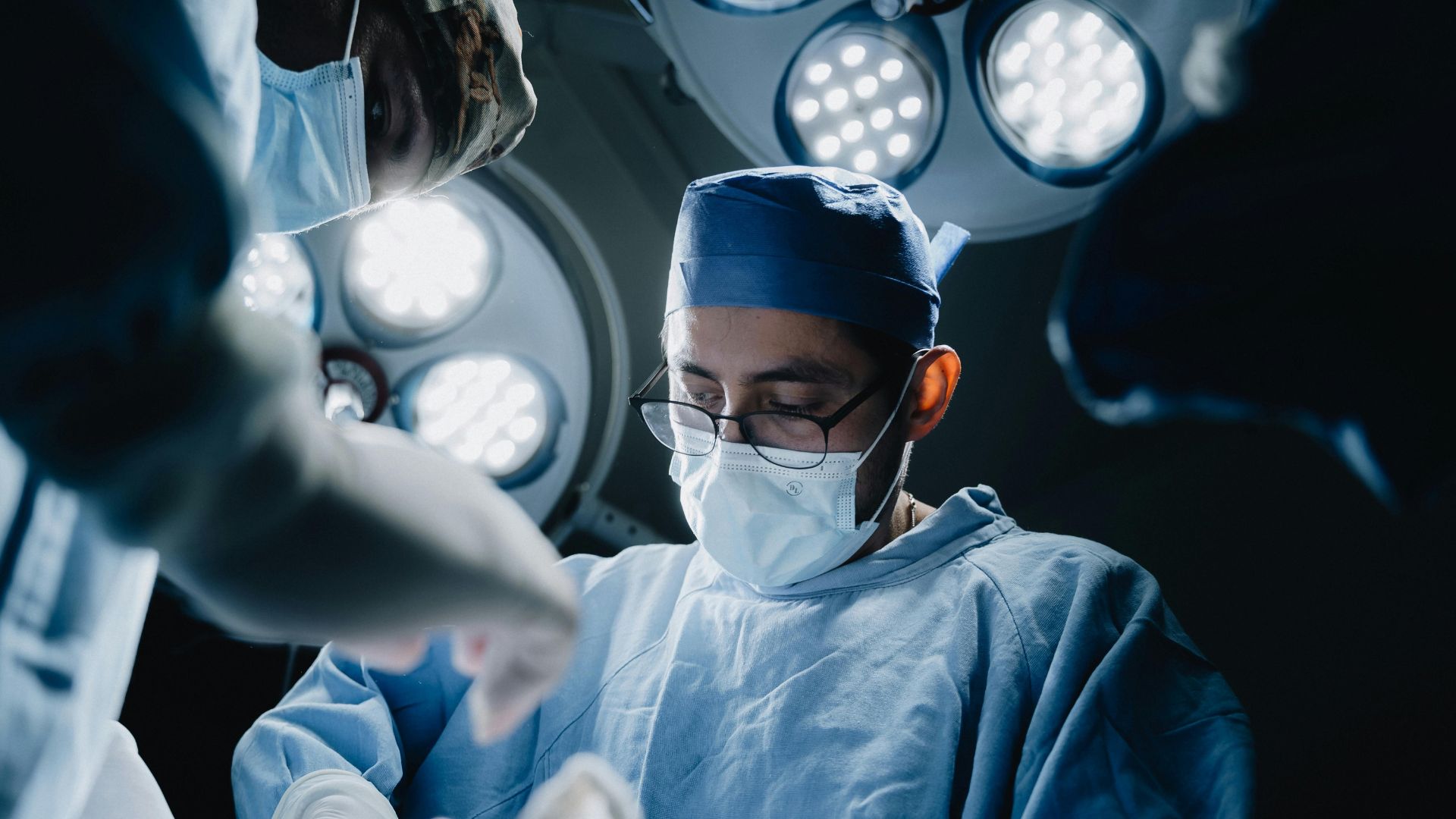 Phẫu thuật là biện pháp điều trị triệt để và tối ưu nhất cho bệnh hẹp van tim nặng khi thuốc không còn hiệu quả