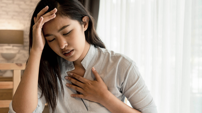 Những trường hợp đau lưng khi hít thở sâu cần lưu ý
