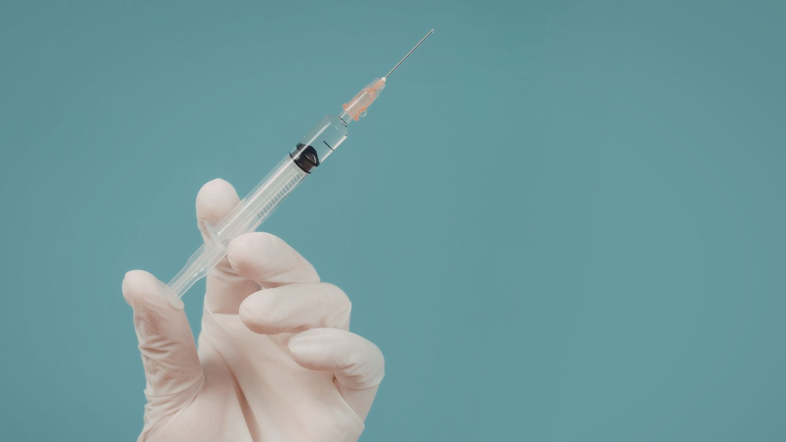 Không dùng chung bơm kim tiêm