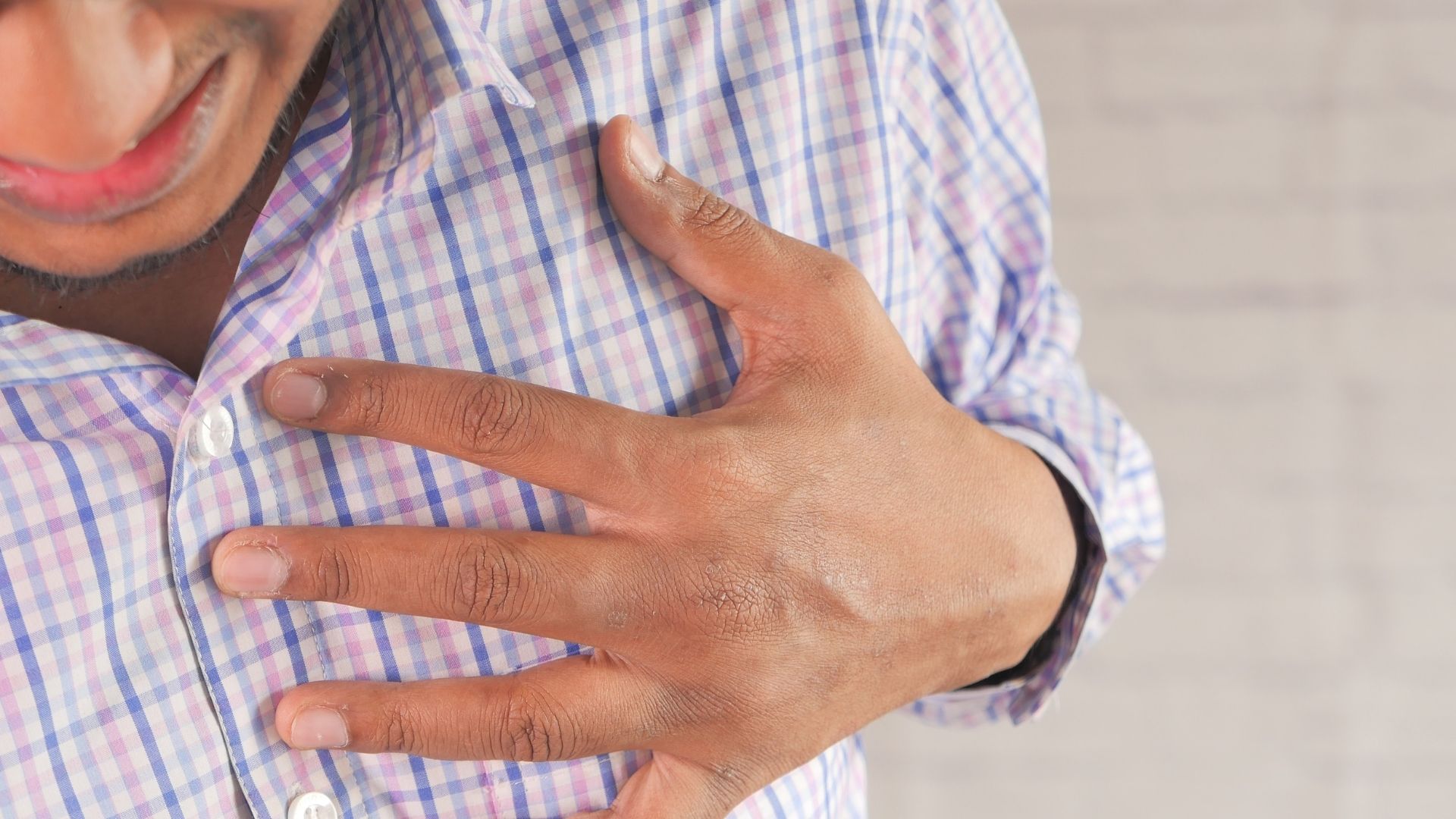 Người mắc hở van tim 2 lá có thể đánh trống ngực thường xuyên