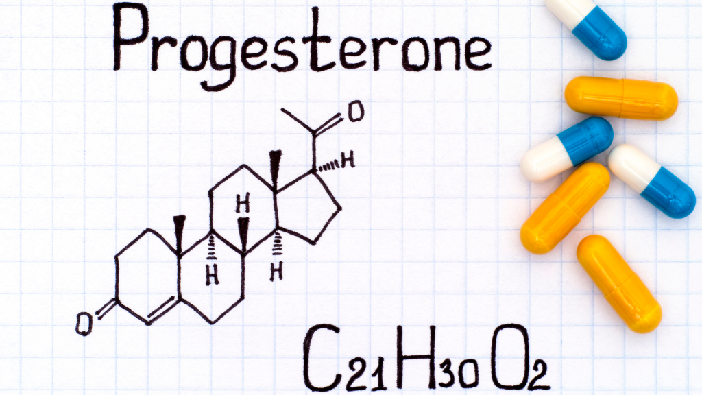 Hoàng thể sản xuất progesterone, giúp niêm mạc tử cung trở nên dày và giàu mạch máu