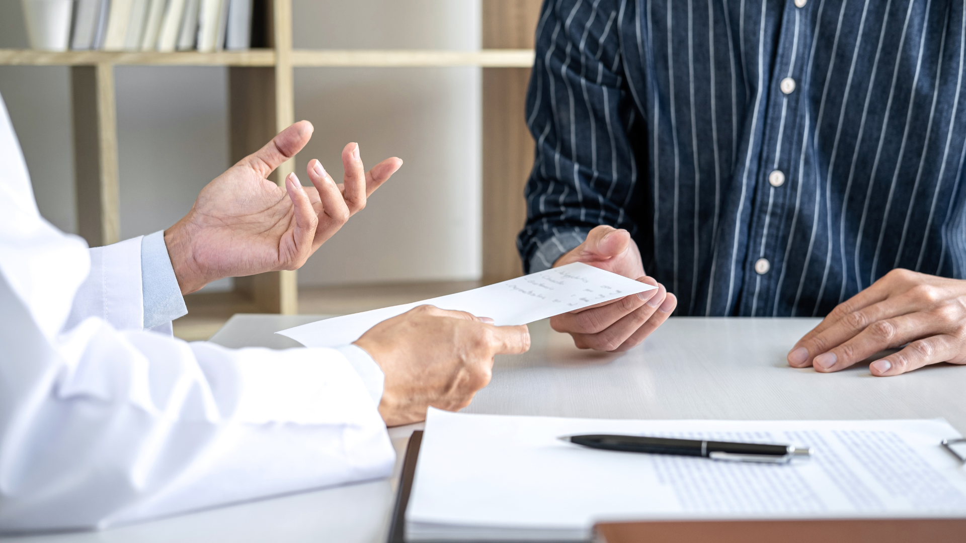 Để đánh giá nguyên nhân có thể gây dương tính giả, bạn nên thông báo về tình trạng sức khỏe gần đây