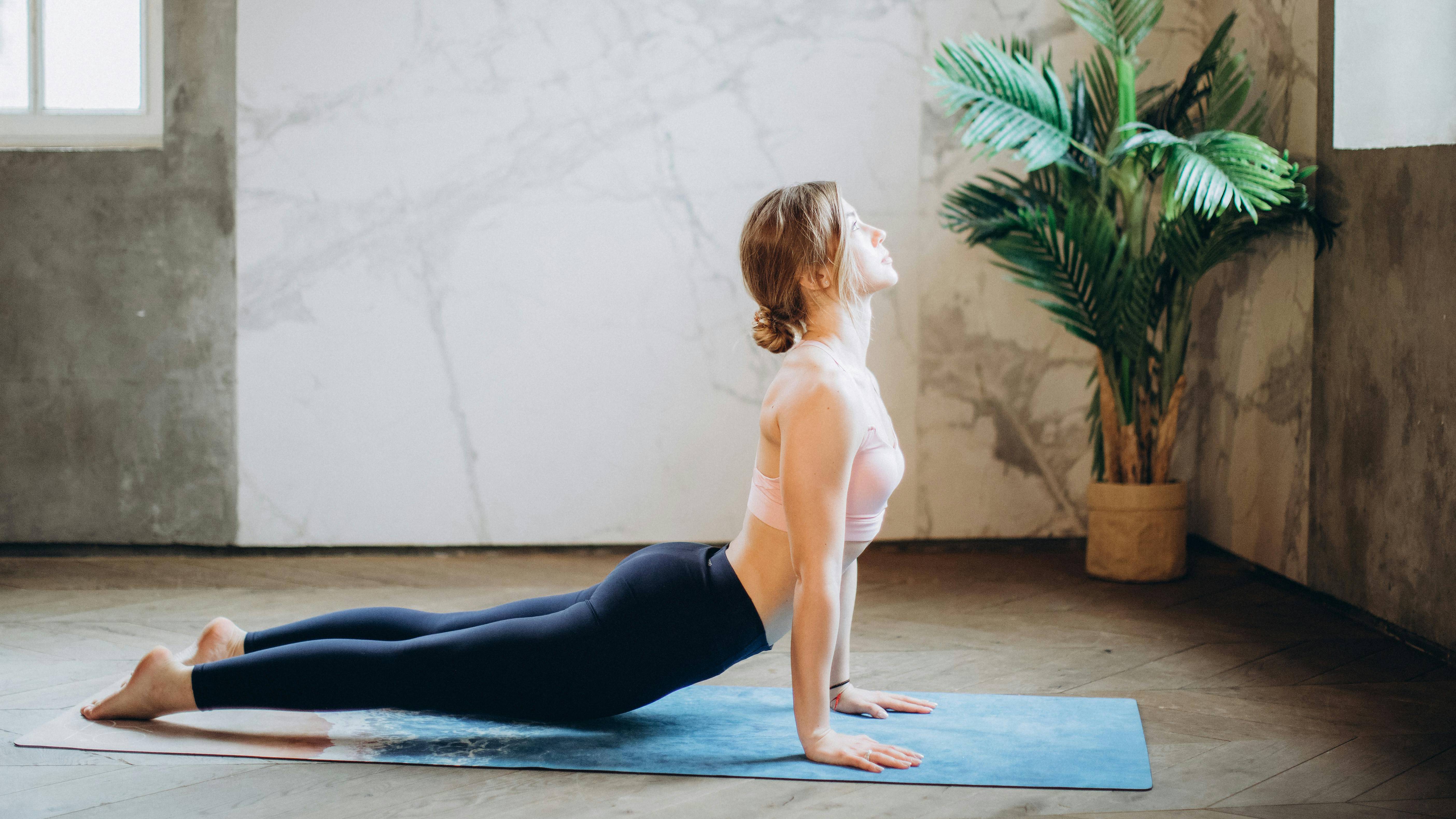 Tập thể dục đều đặn giúp cải thiện sức khỏe tổng thể và tăng khối cơ, cải thiện tình trạng thiếu cân