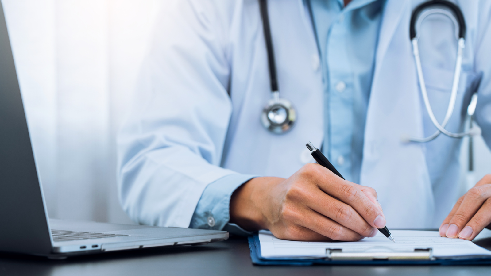 Khai thác tiền sử gia đình chi tiết là bước đầu tiên quan trọng