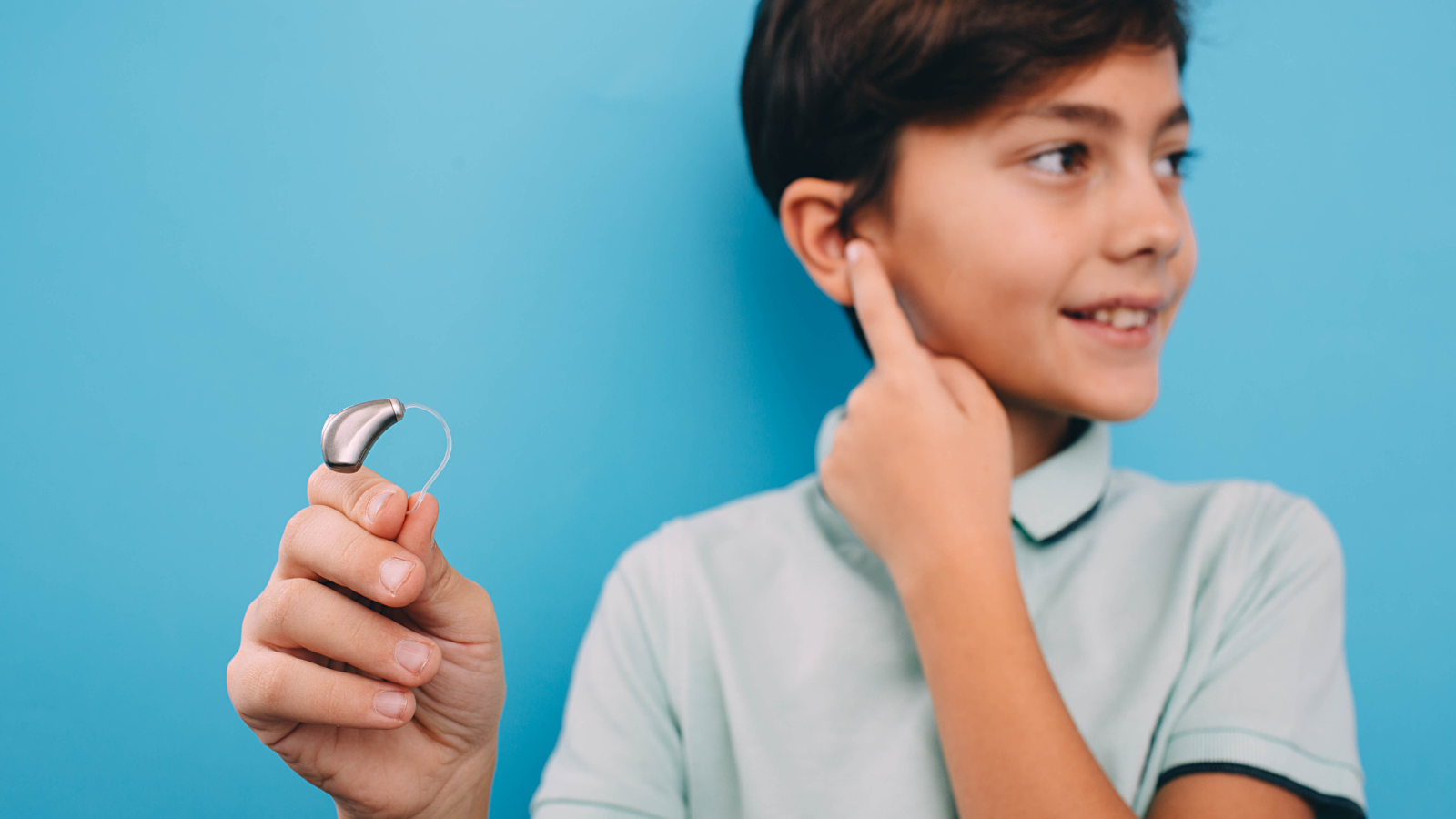 Biểu hiện muộn là trẻ bị mất thính lực tiến triển