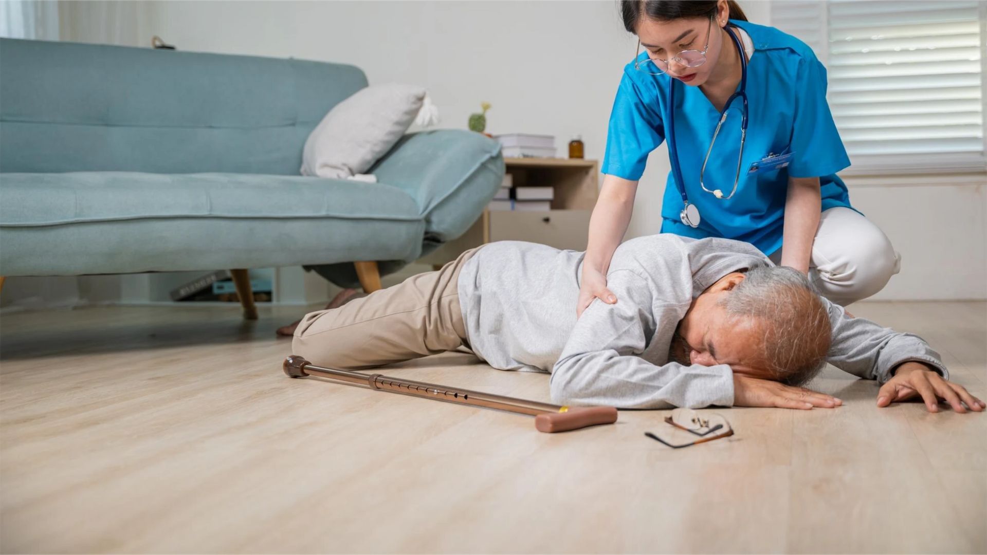 Đột quỵ não nếu người bệnh bất tỉnh và ngừng thở là tình huống cần phải hồi sức tim phổi