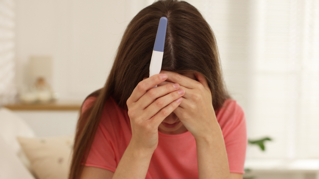 Nên cân nhắc xét nghiệm hormone sinh dục khi gặp tình trạng khó thụ thai sau 6 - 12 tháng cố gắng