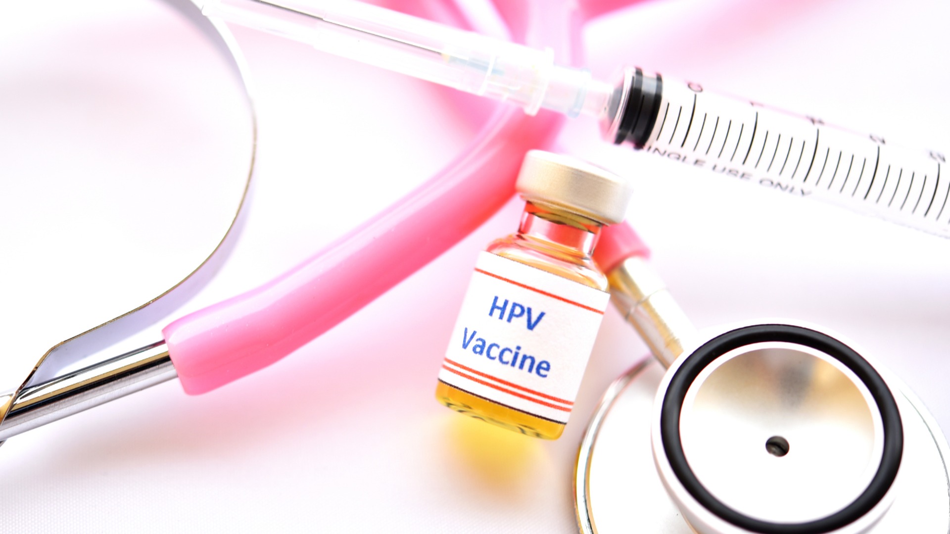Chủ động tiêm vắc xin phòng bệnh để tăng đào thải virus HPV ra khỏi cơ thể