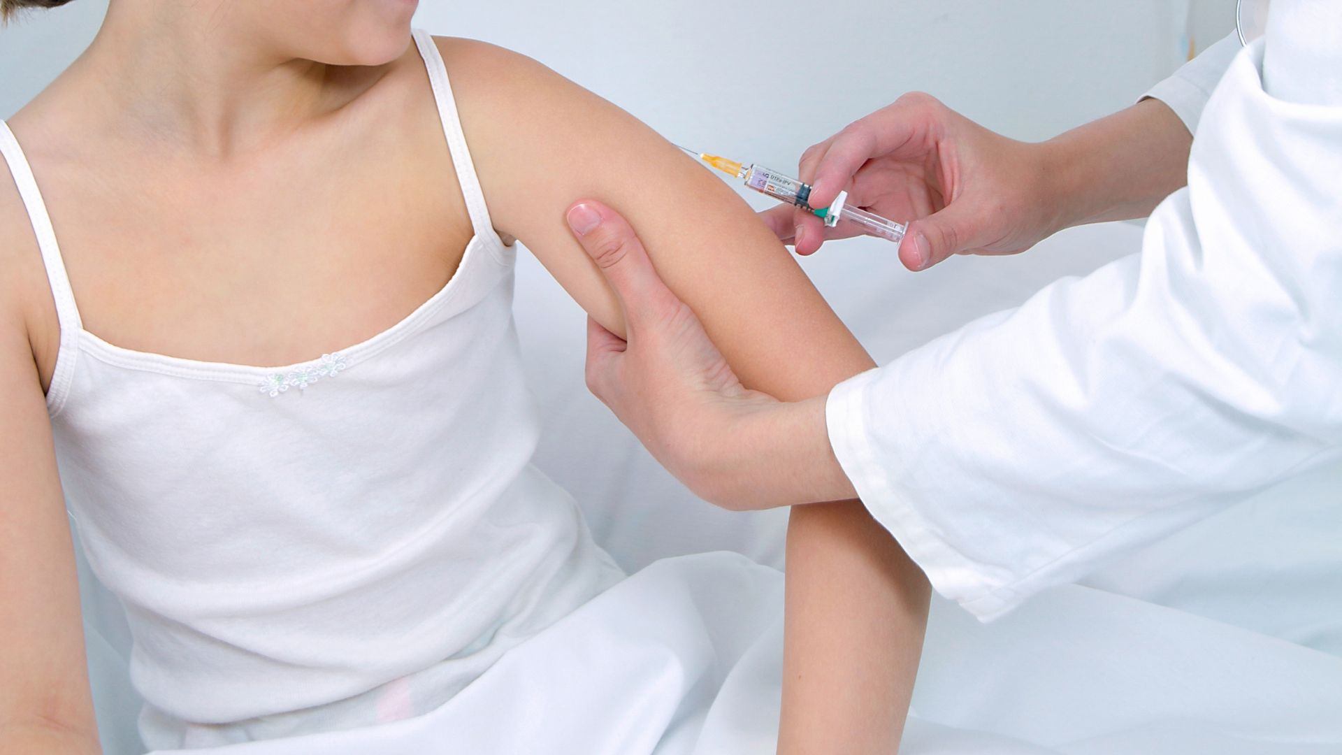 huong-dan-cach-cham-soc-tre-bi-cum-a-phu-huynh-can-nam 3.jpg