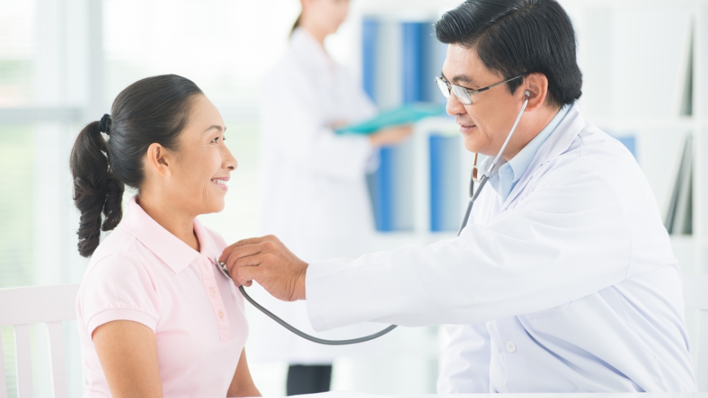 Phụ nữ cần khám sức khỏe định kỳ để theo dõi hormone, phát hiện sớm bất thường của cơ thể