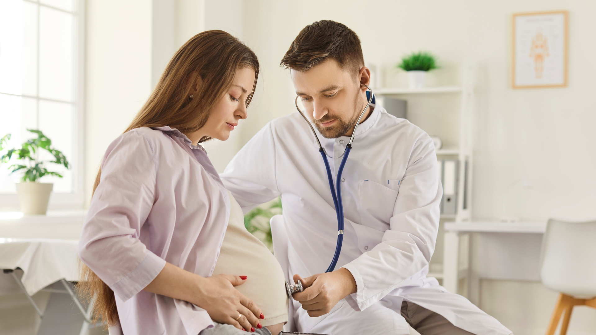 Nghe tim thai ở nhà chỉ giúp theo dõi bổ trợ, không thay thế các lần khám thai định kỳ tại bác sĩ.