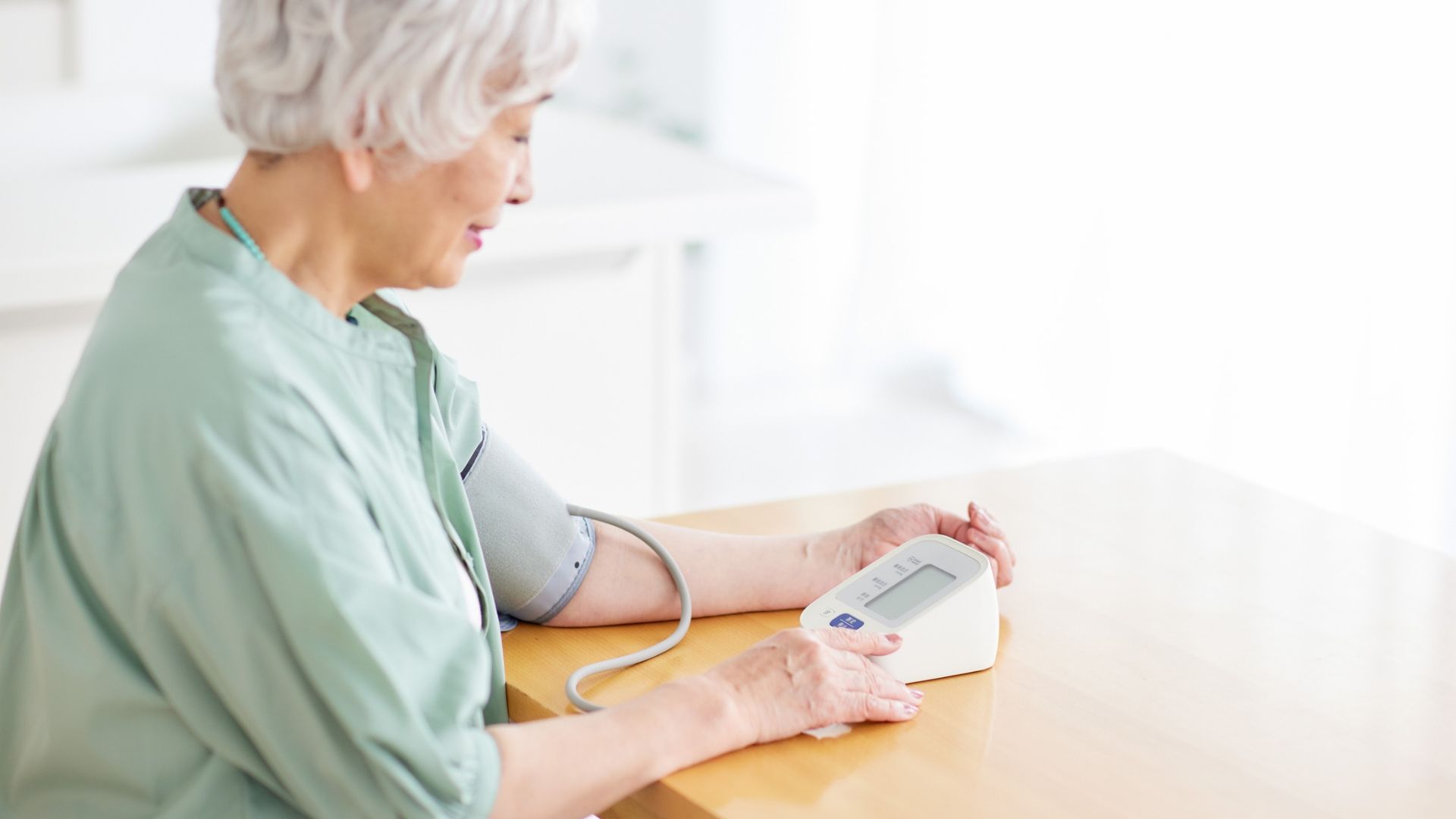 Mức huyết áp 110/70 được coi là hơi thấp ở người trên 60 tuổi