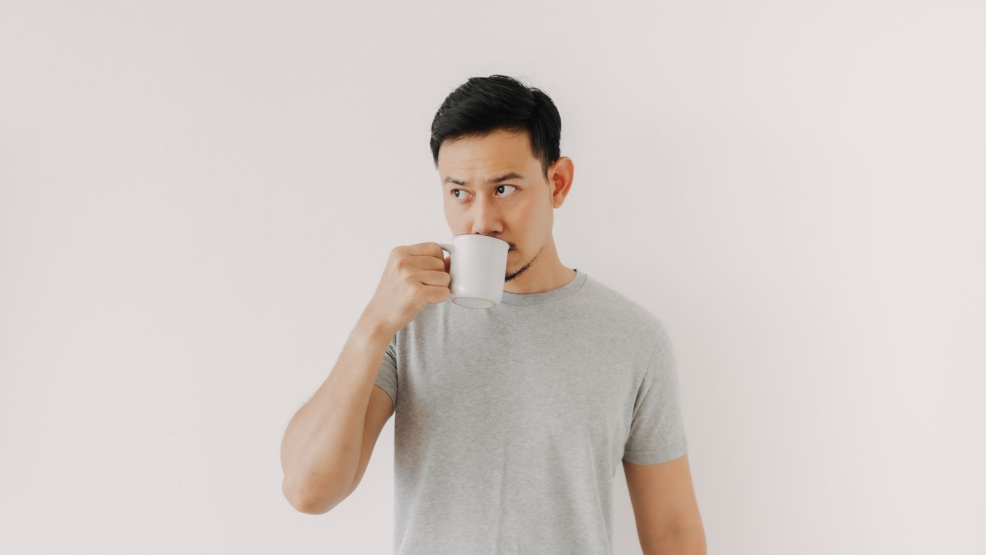 Huyết áp thấp uống cà phê được không? Sự thật và cách sử dụng an toàn 1