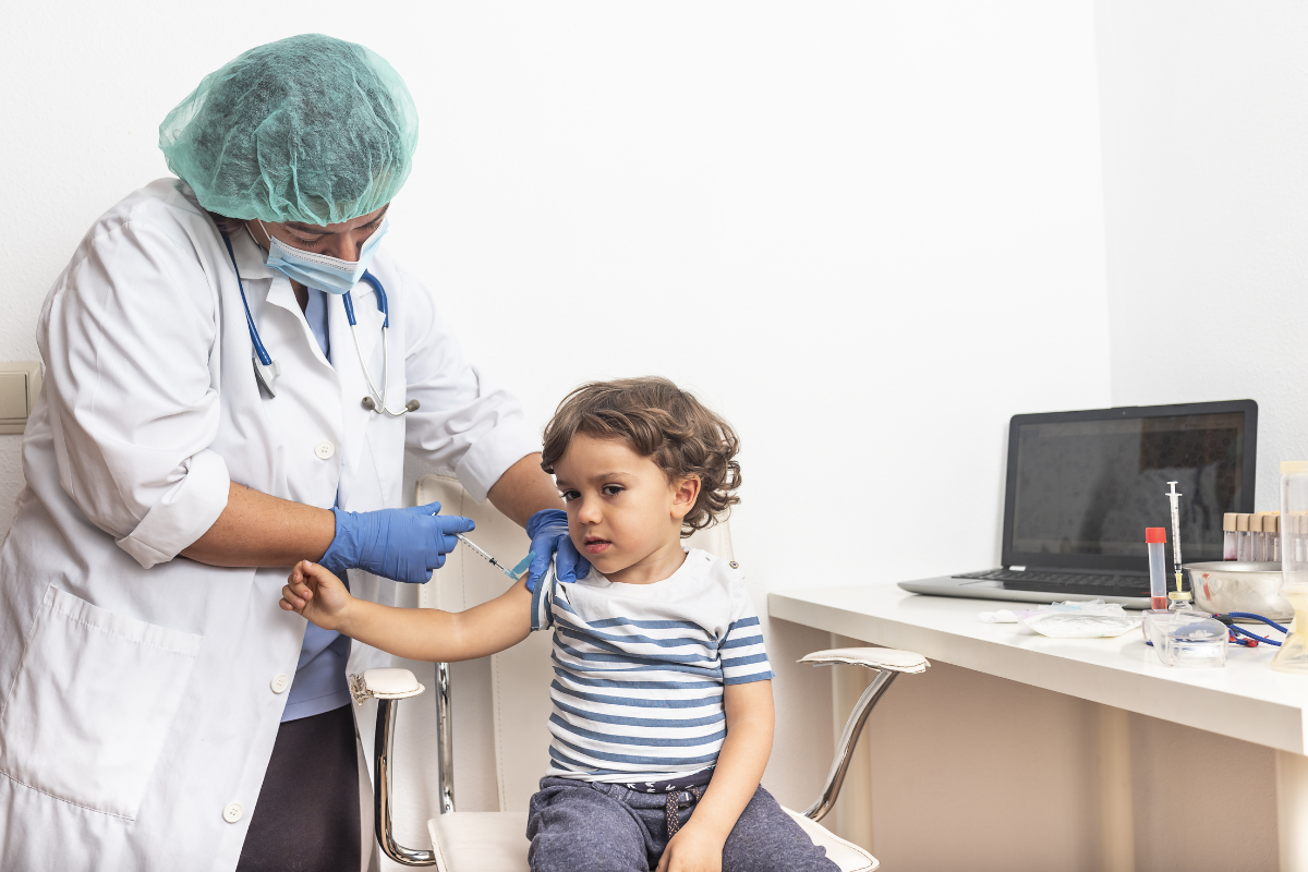 ke-hoach-tiem-vac-xin-day-du-theo-do-tuoi-va-nhom-doi-tuong 2.png