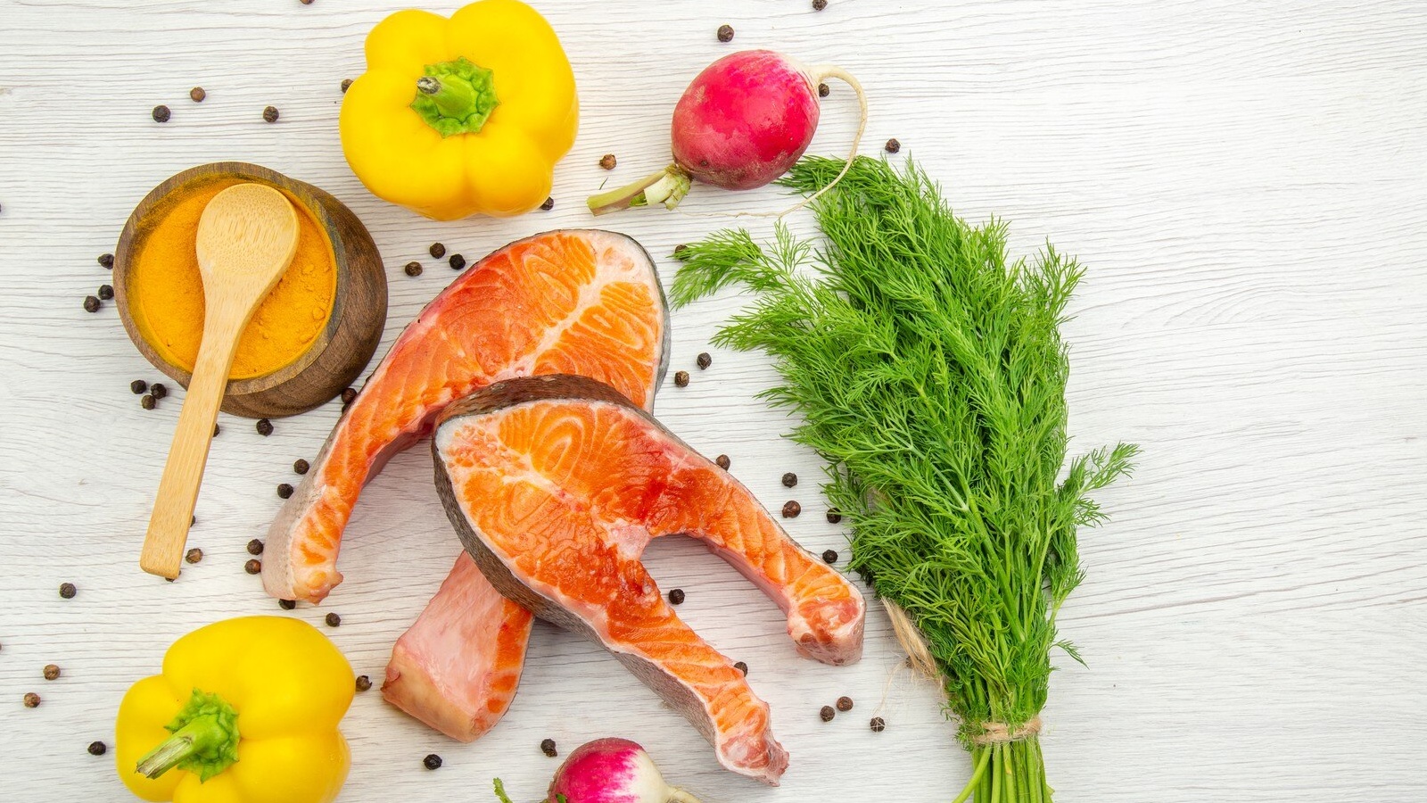 Ăn nhiều rau xanh và cá giàu omega-3