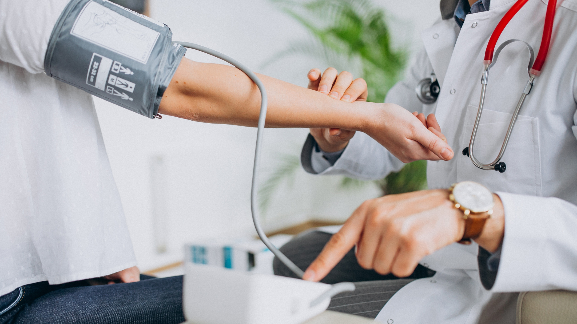 Khám cao huyết áp tại cơ sở uy tín giúp theo dõi tốt hơn