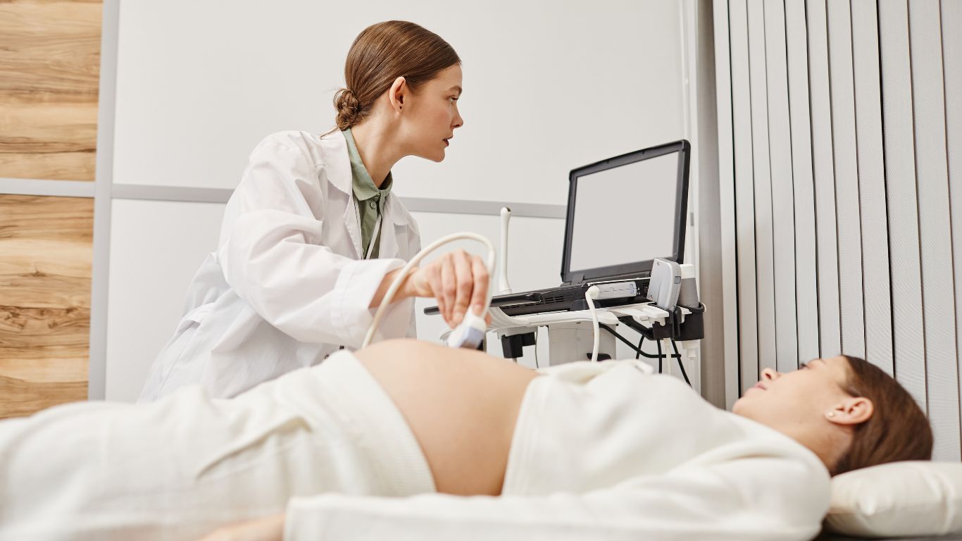 Cần liên hệ sớm với bác sĩ để được tư vấn và chăm sóc kịp thời