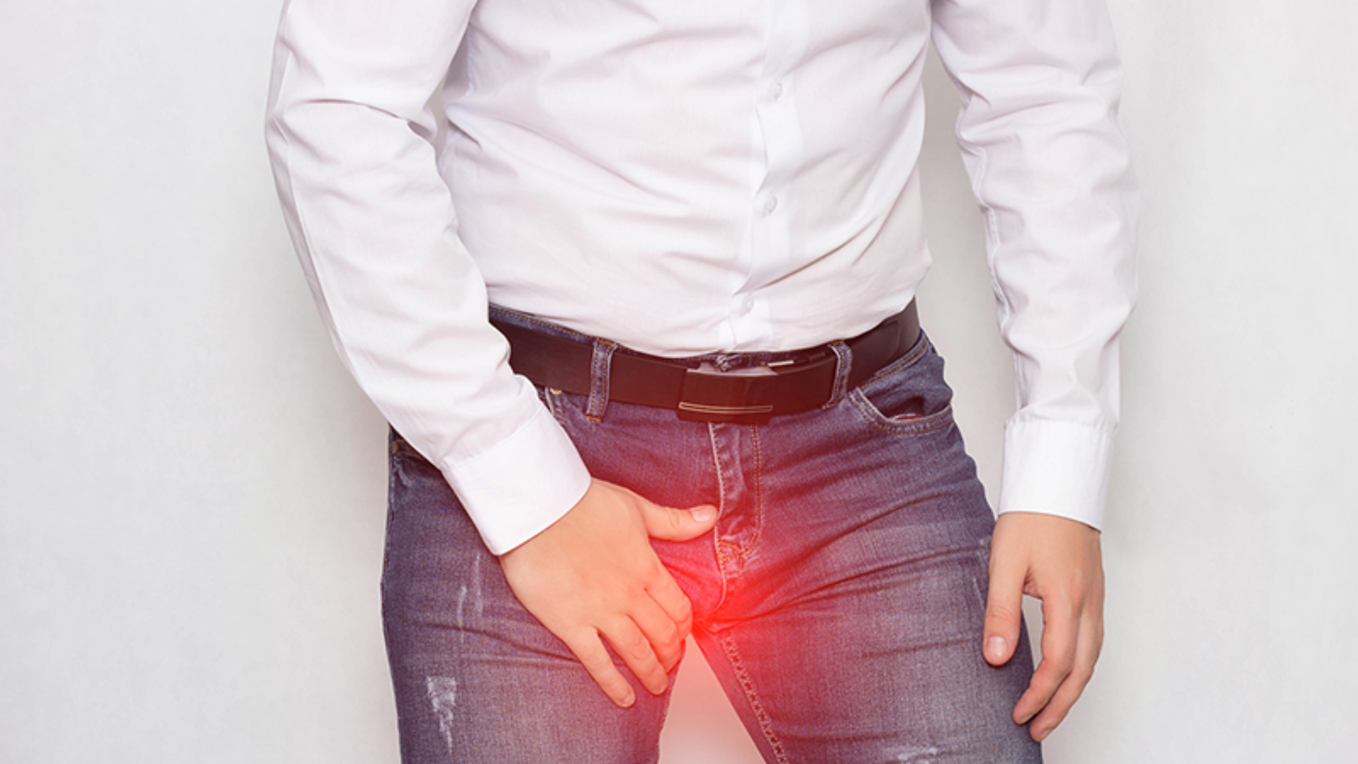 Nếu để ghim quá lâu mà không tháo ghim bao quy đầu, ghim có thể ăn sâu vào da gây đau đớn, viêm nhiễm cục bộ hoặc để lại sẹo lồi