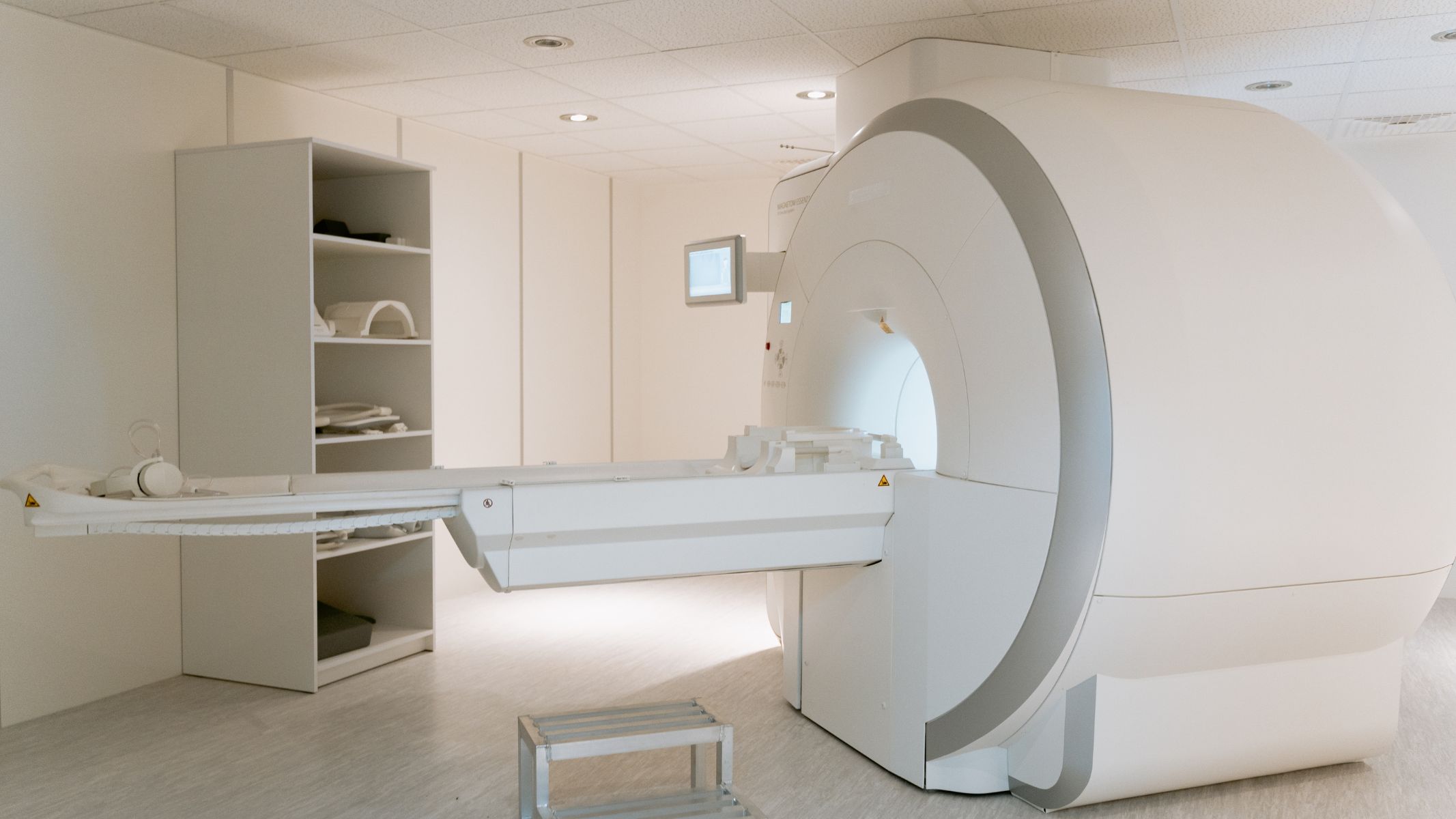 Khoảng cách giữa 2 lần chụp MRI là bao lâu?
