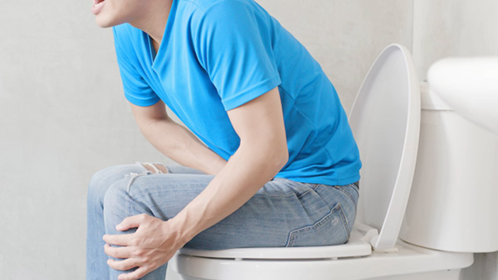 Dù là u lành tính, u mỡ đại tràng vẫn có thể gây rối loạn tiêu hóa khó chịu