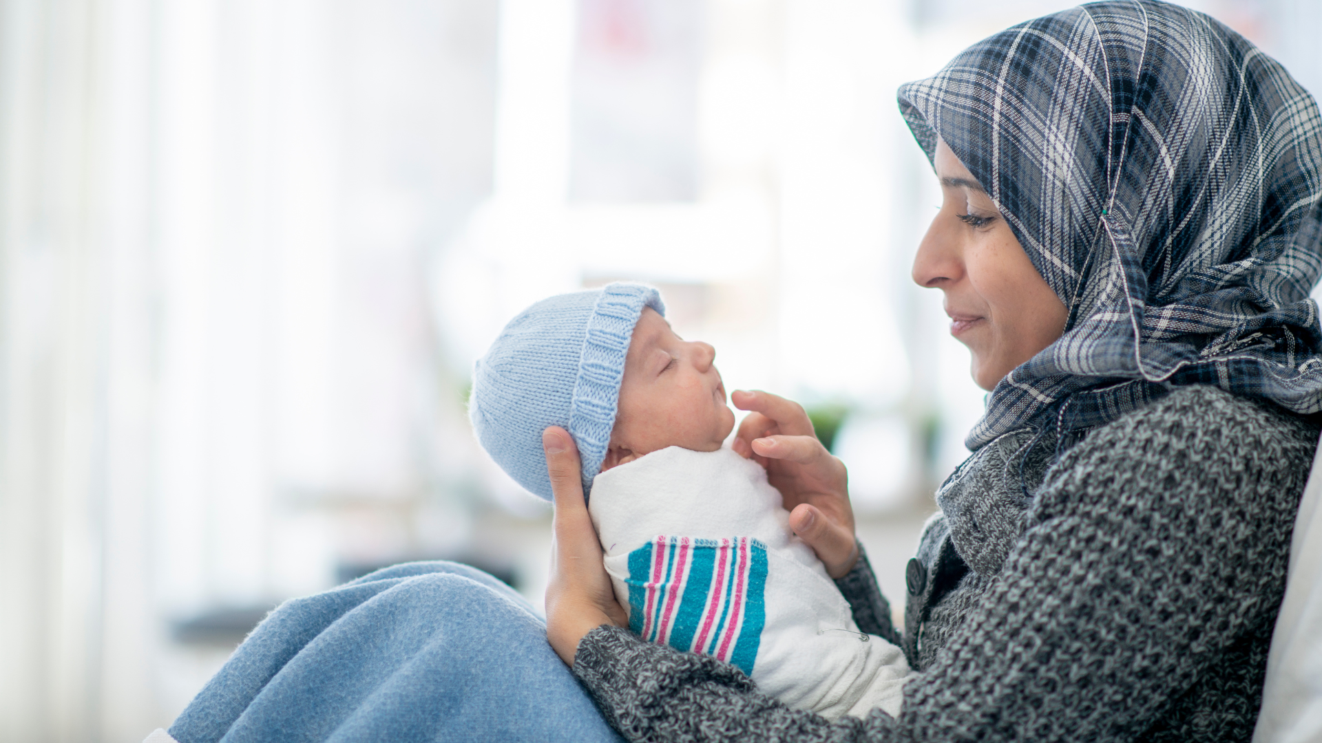 Sau sinh, lượng máu kinh ra nhiều hay ít đều rất quan trọng