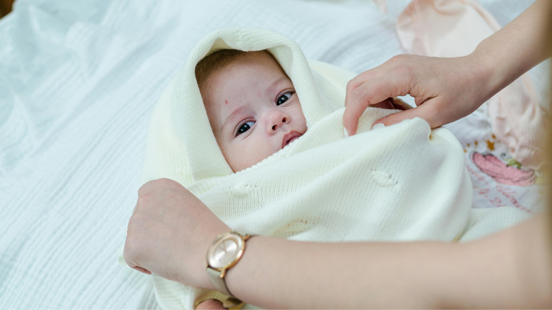 Chăm sóc trẻ bị vàng da tại nhà theo hướng dẫn của bác sĩ