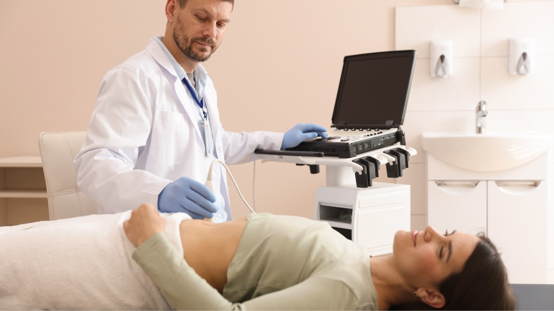 Khám sức khỏe định kỳ giúp phát hiện sớm những bệnh lý gây táo bón