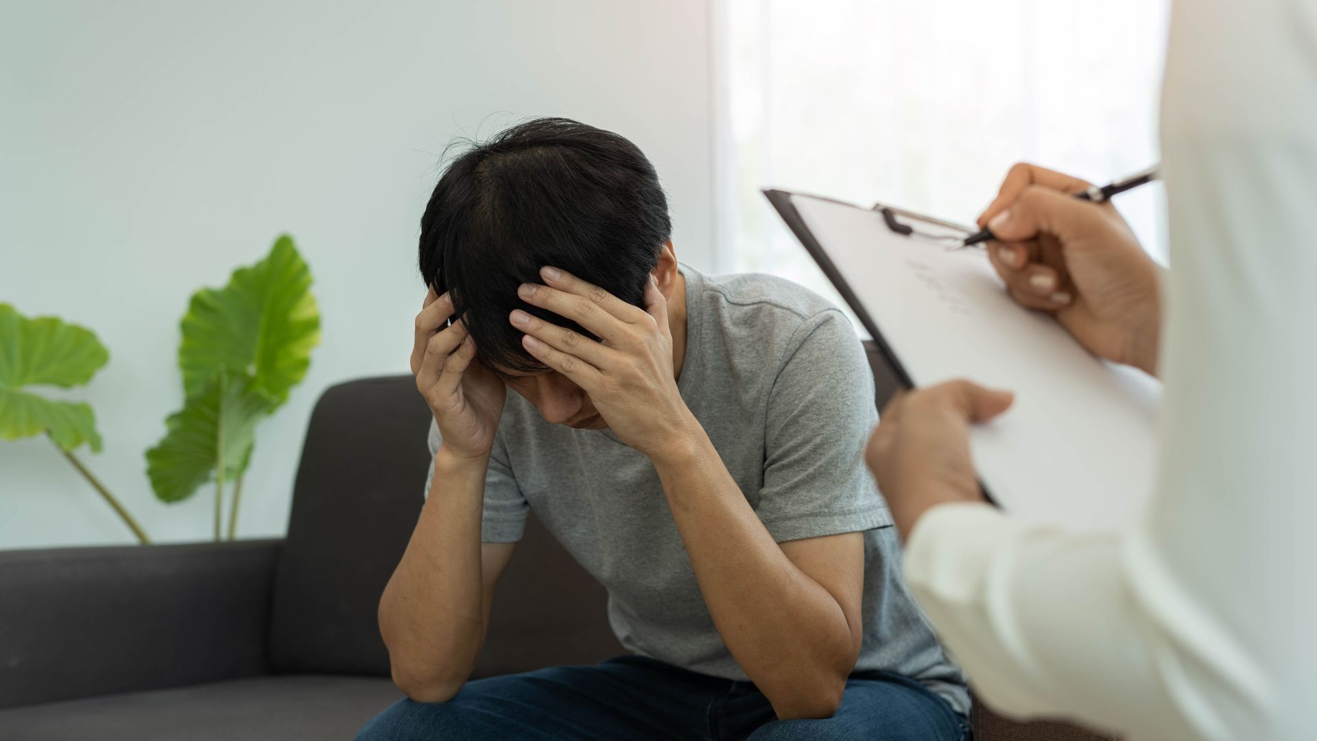 Đánh giá ban đầu và thiết lập mục tiêu nhằm hiểu rõ tình trạng và mong đợi của người bệnh