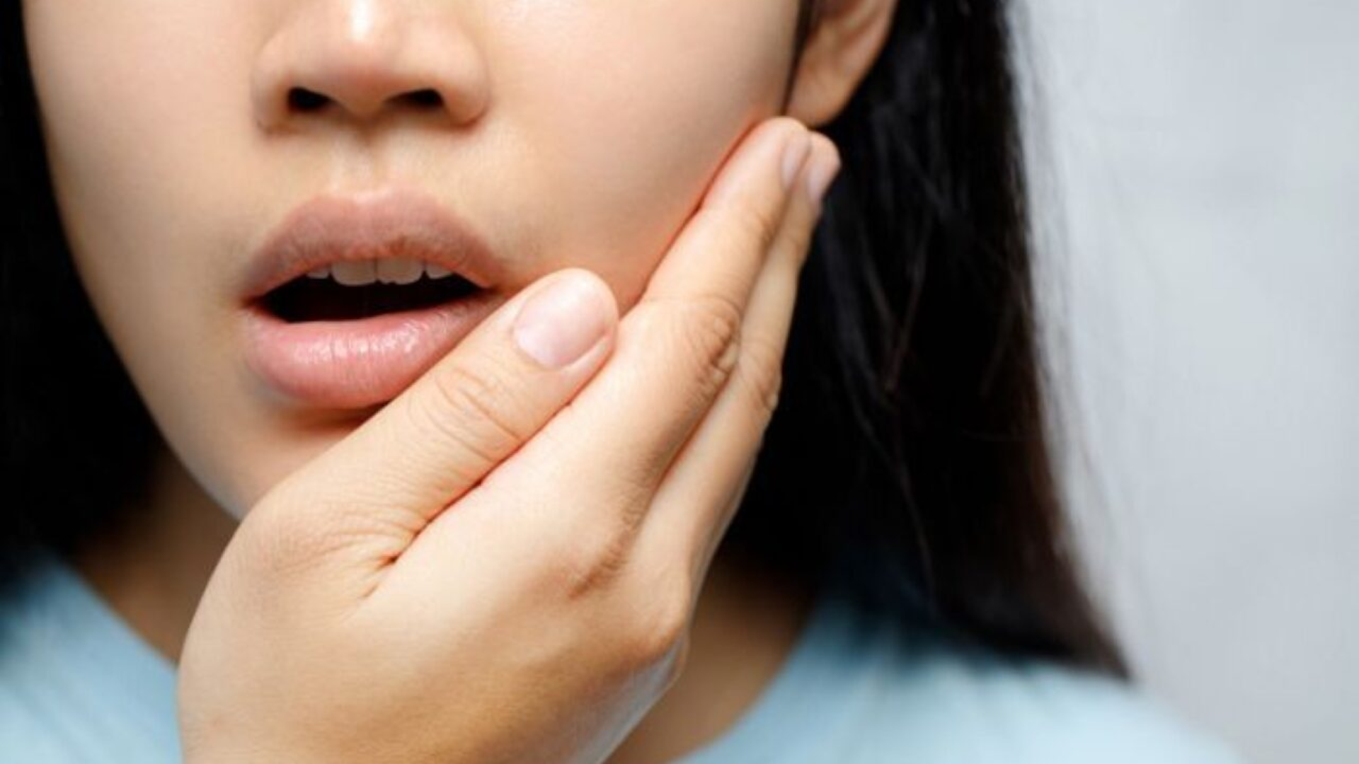 Lấy tủy răng thường an toàn, giúp bảo vệ răng miệng và giảm hẳn cảm giác ê buốt khi ăn uống