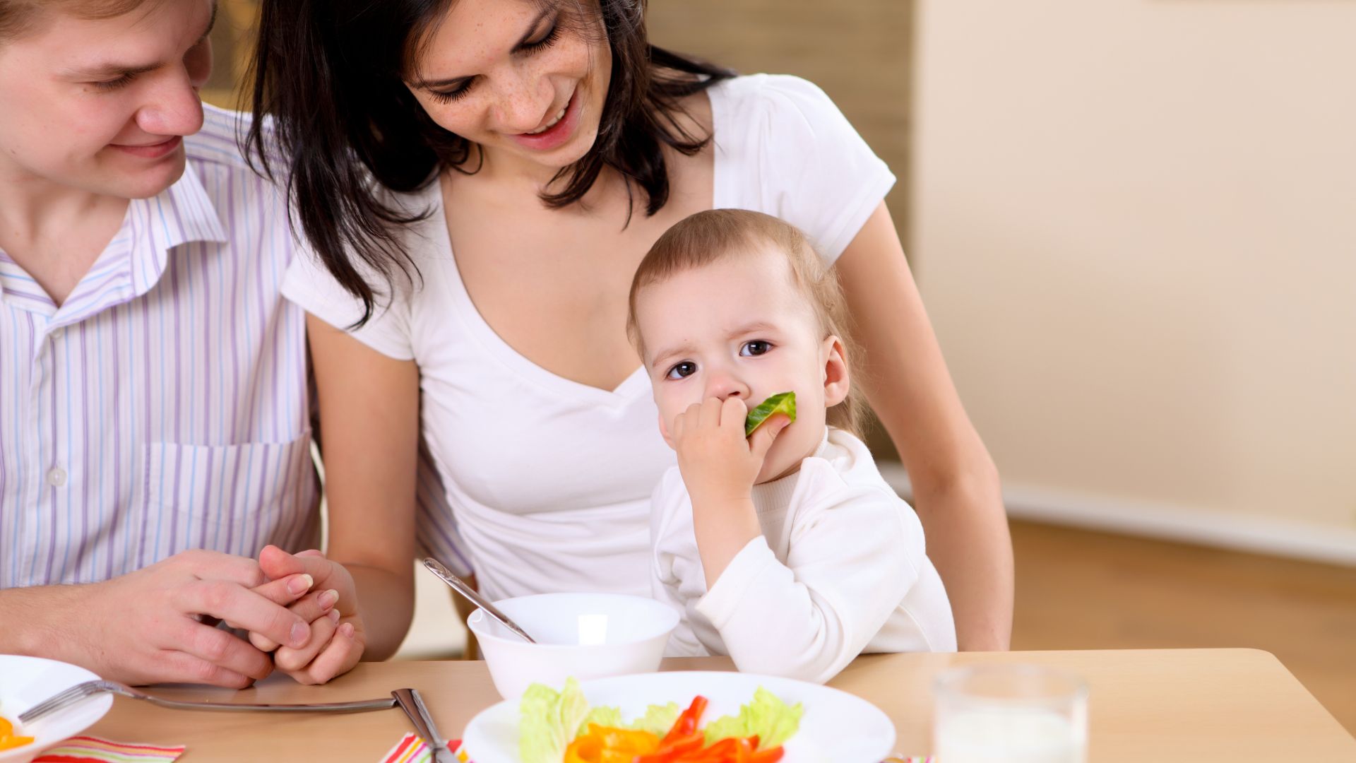 Lịch ăn dặm cho bé 7 tháng: Hướng dẫn chi tiết giúp bé phát triển toàn diện 4